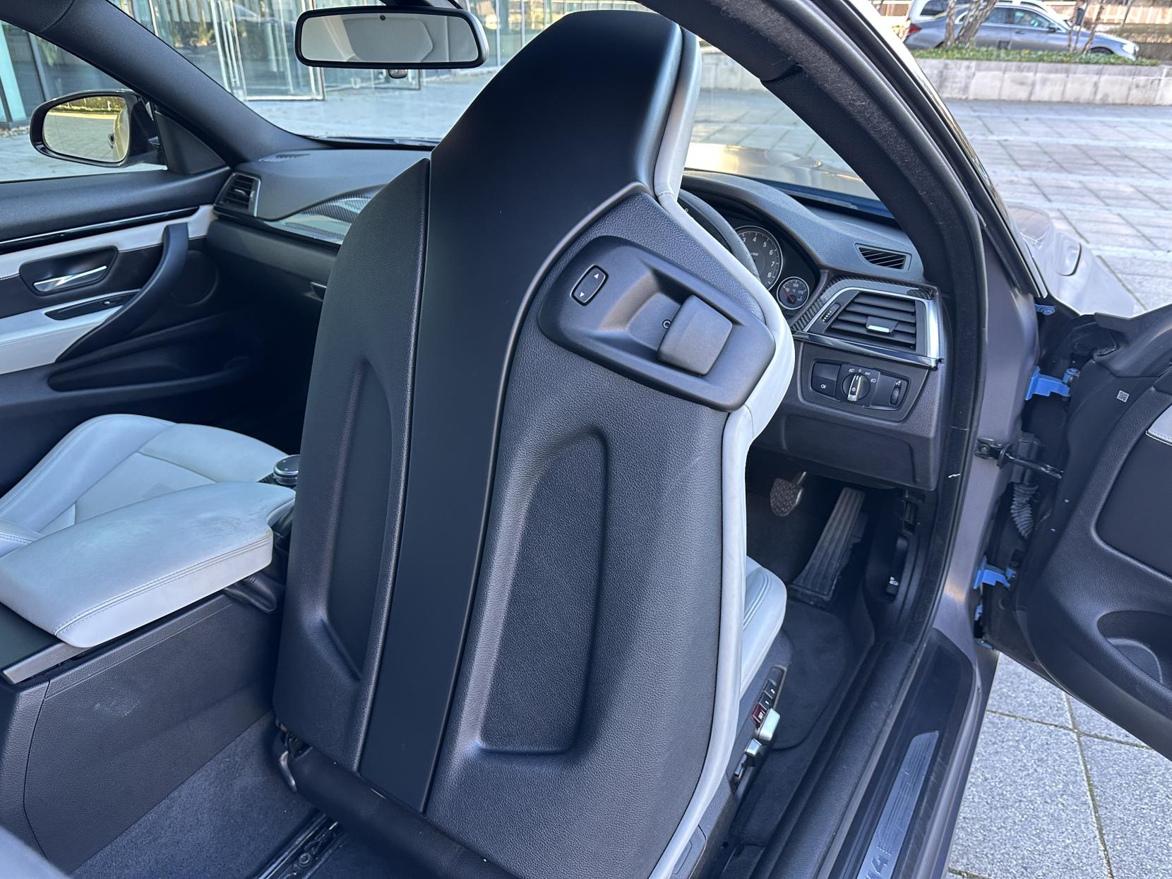 BMW M4 3.0 BiTurbo Coupe 2dr Petrol DCT Euro 6 (s/s) (431 ps)