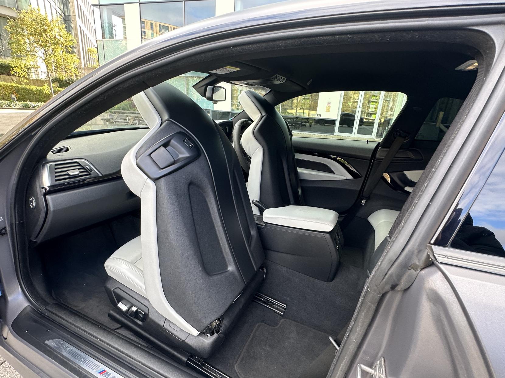 BMW M4 3.0 BiTurbo Coupe 2dr Petrol DCT Euro 6 (s/s) (431 ps)