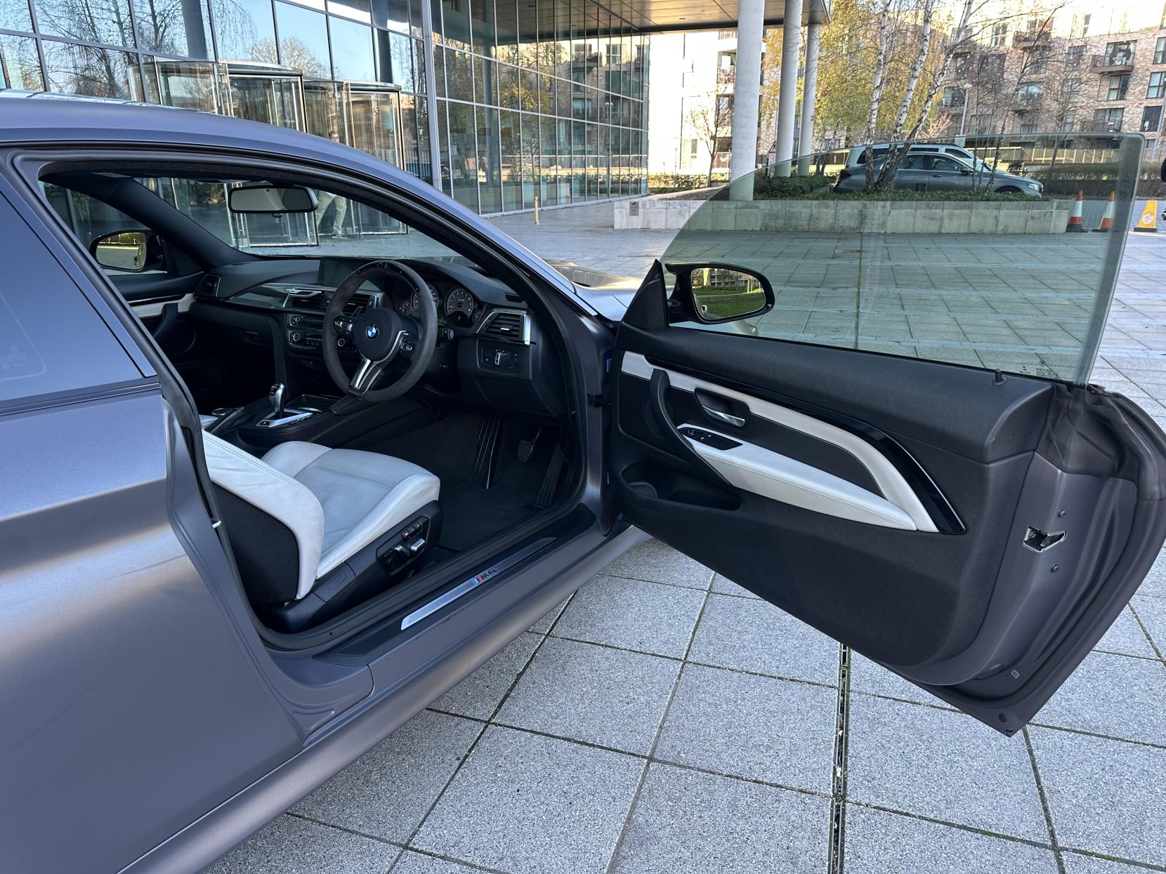 BMW M4 3.0 BiTurbo Coupe 2dr Petrol DCT Euro 6 (s/s) (431 ps)