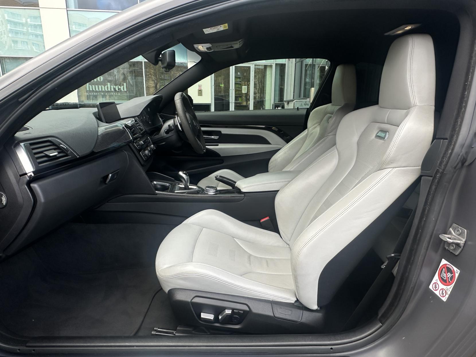 BMW M4 3.0 BiTurbo Coupe 2dr Petrol DCT Euro 6 (s/s) (431 ps)