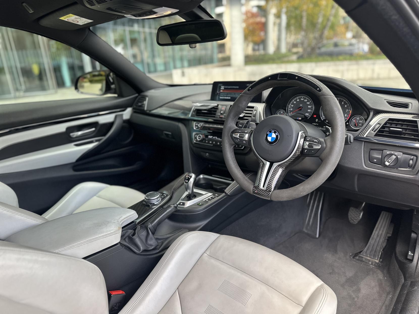 BMW M4 3.0 BiTurbo Coupe 2dr Petrol DCT Euro 6 (s/s) (431 ps)