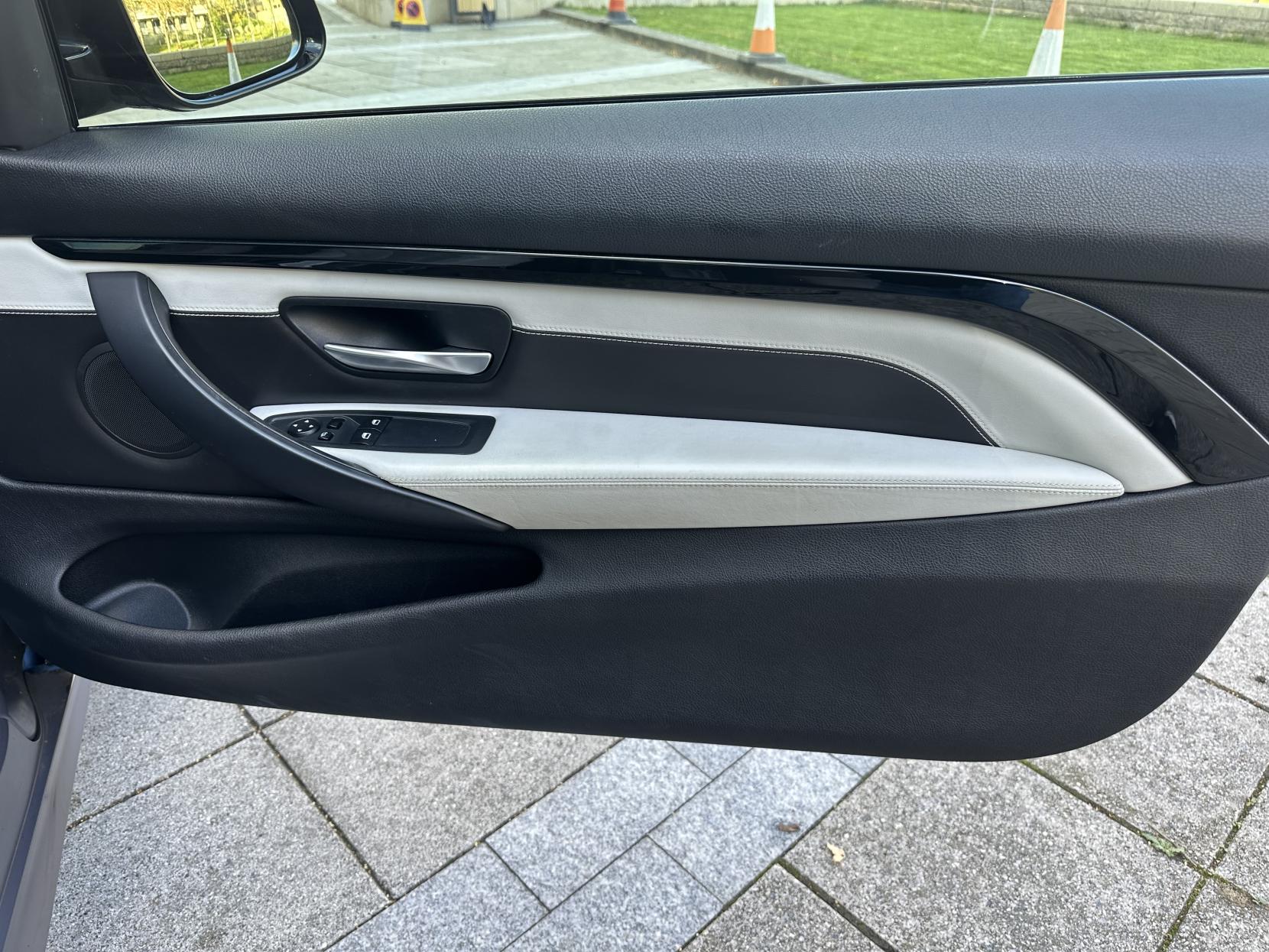 BMW M4 3.0 BiTurbo Coupe 2dr Petrol DCT Euro 6 (s/s) (431 ps)