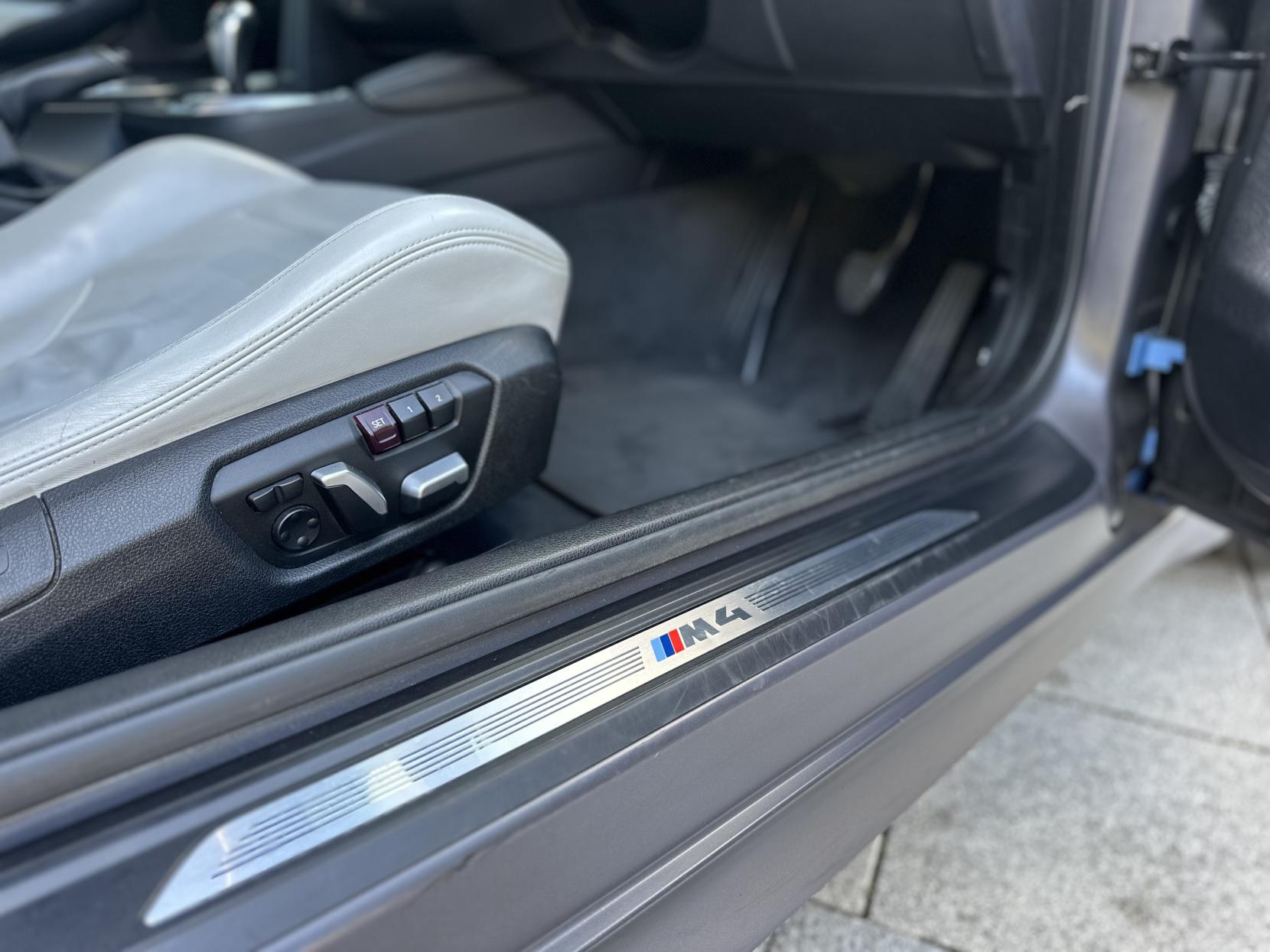 BMW M4 3.0 BiTurbo Coupe 2dr Petrol DCT Euro 6 (s/s) (431 ps)