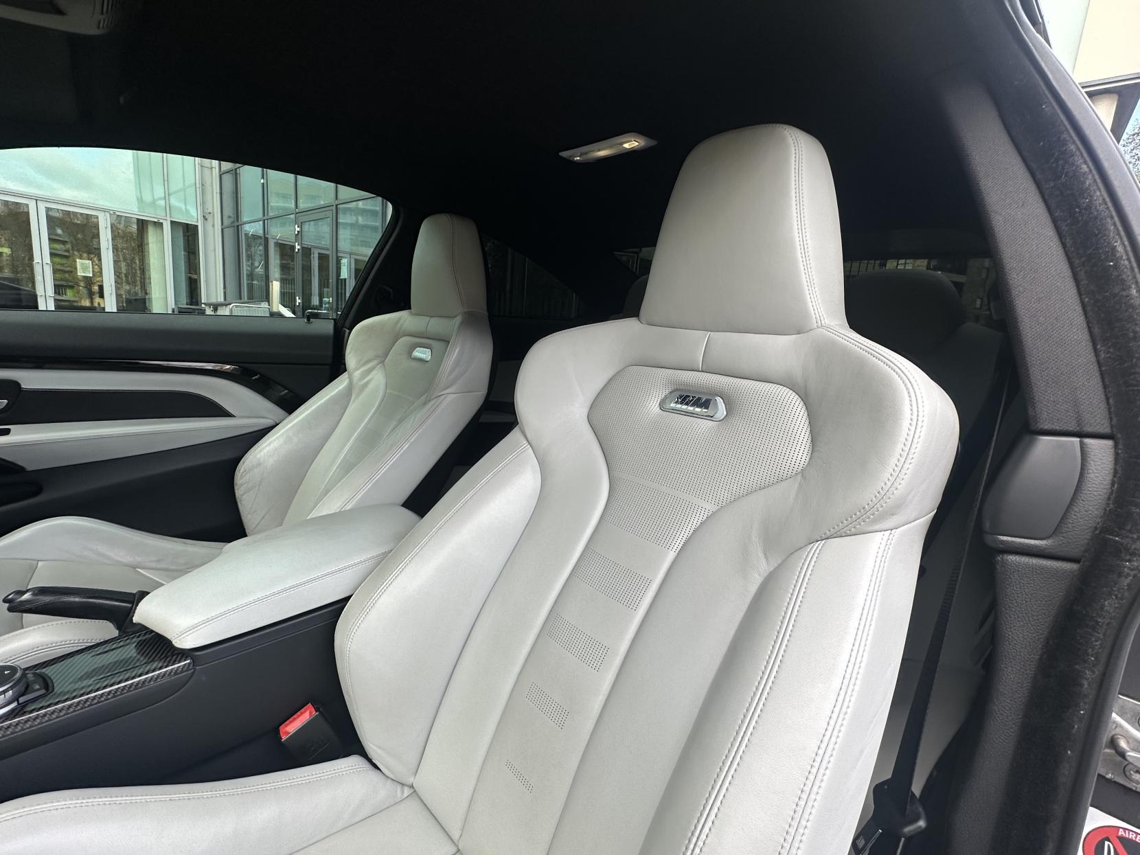 BMW M4 3.0 BiTurbo Coupe 2dr Petrol DCT Euro 6 (s/s) (431 ps)