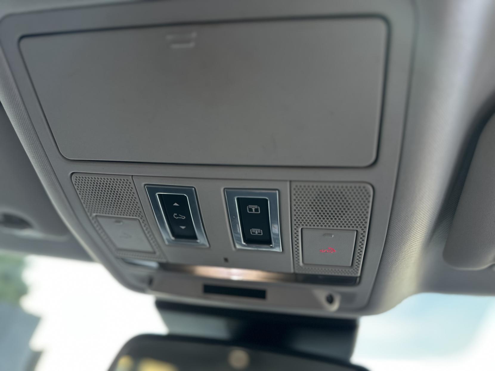 Jaguar F-PACE 2.0 D180 Portfolio SUV 5dr Diesel Auto AWD Euro 6 (s/s) (180 ps)