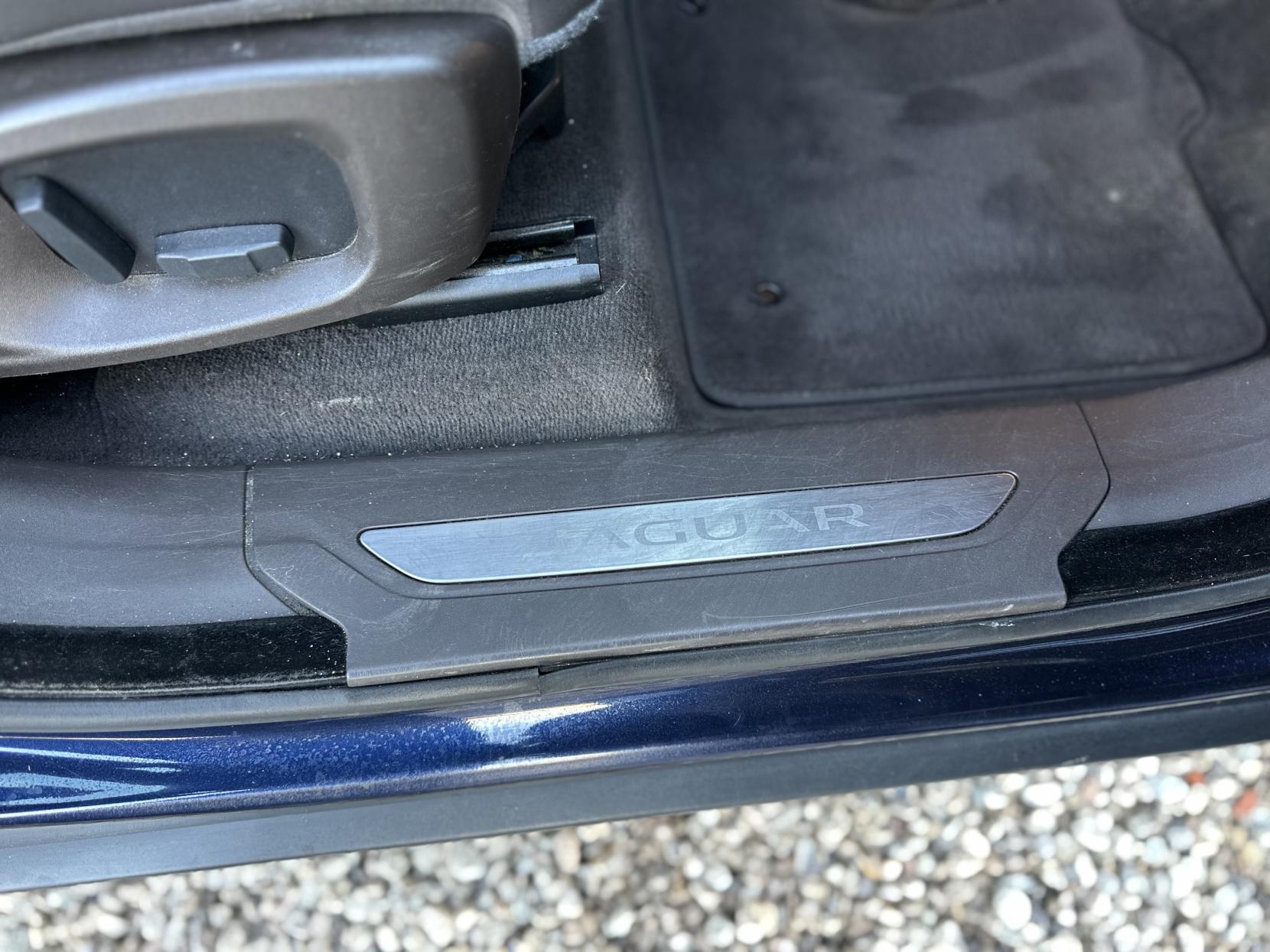 Jaguar F-PACE 2.0 D180 Portfolio SUV 5dr Diesel Auto AWD Euro 6 (s/s) (180 ps)