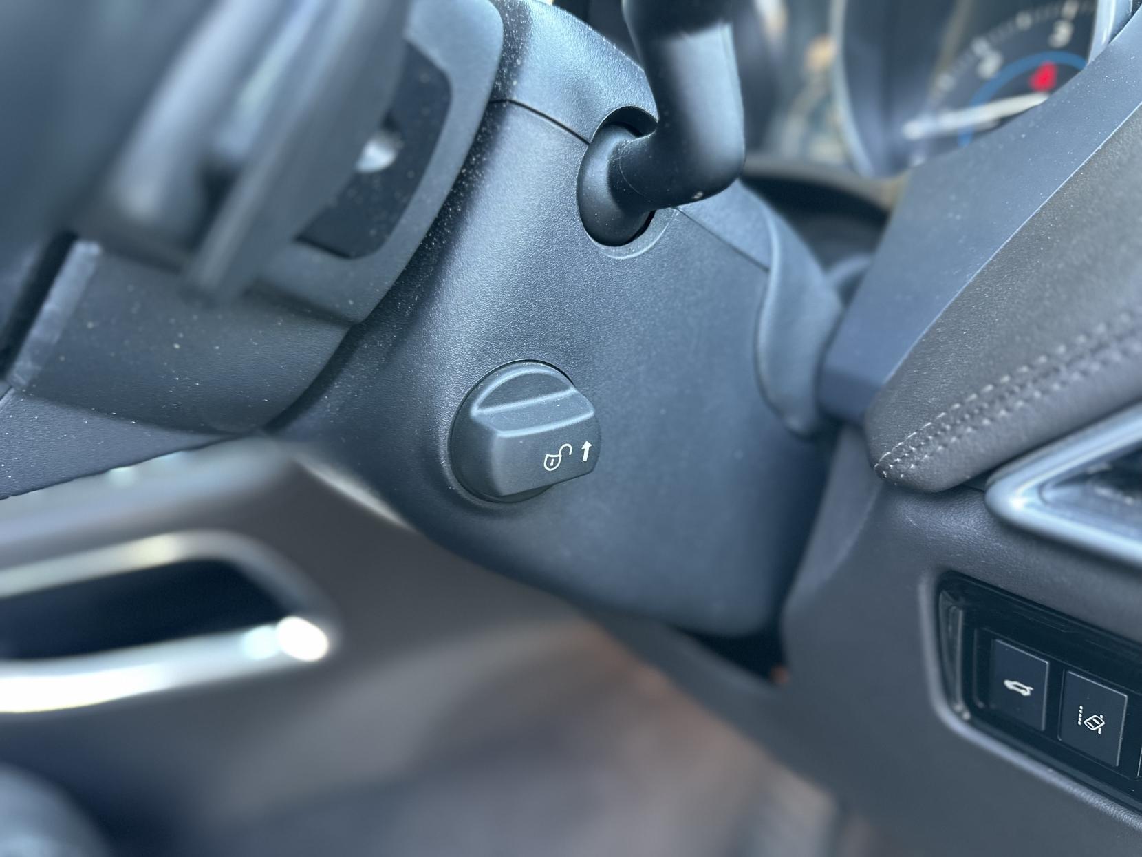 Jaguar F-PACE 2.0 D180 Portfolio SUV 5dr Diesel Auto AWD Euro 6 (s/s) (180 ps)