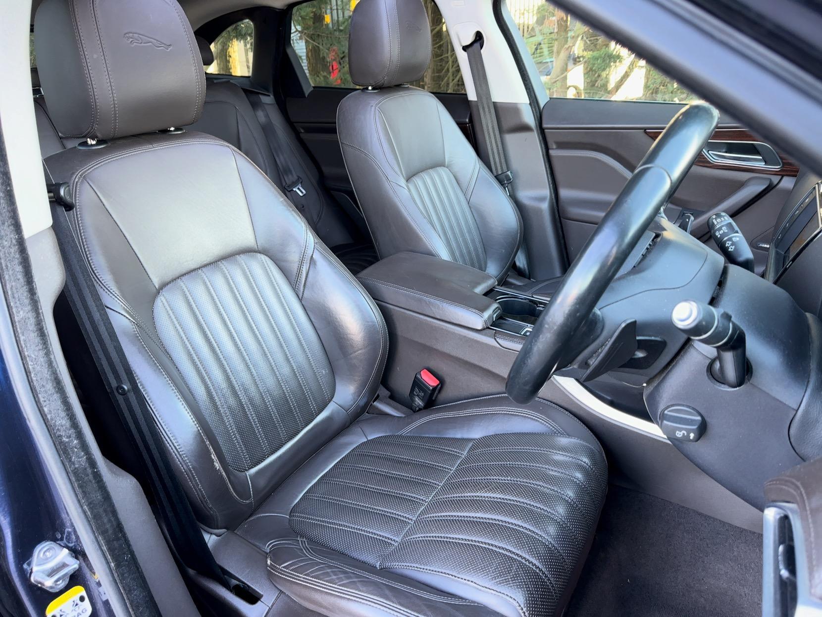 Jaguar F-PACE 2.0 D180 Portfolio SUV 5dr Diesel Auto AWD Euro 6 (s/s) (180 ps)