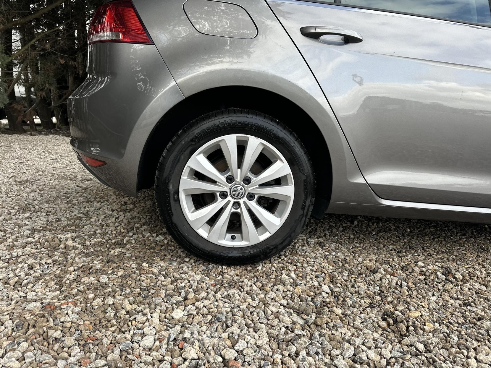 Volkswagen Golf 1.4 TSI BlueMotion Tech SE Hatchback 5dr Petrol DSG Euro 5 (s/s) (122 ps)