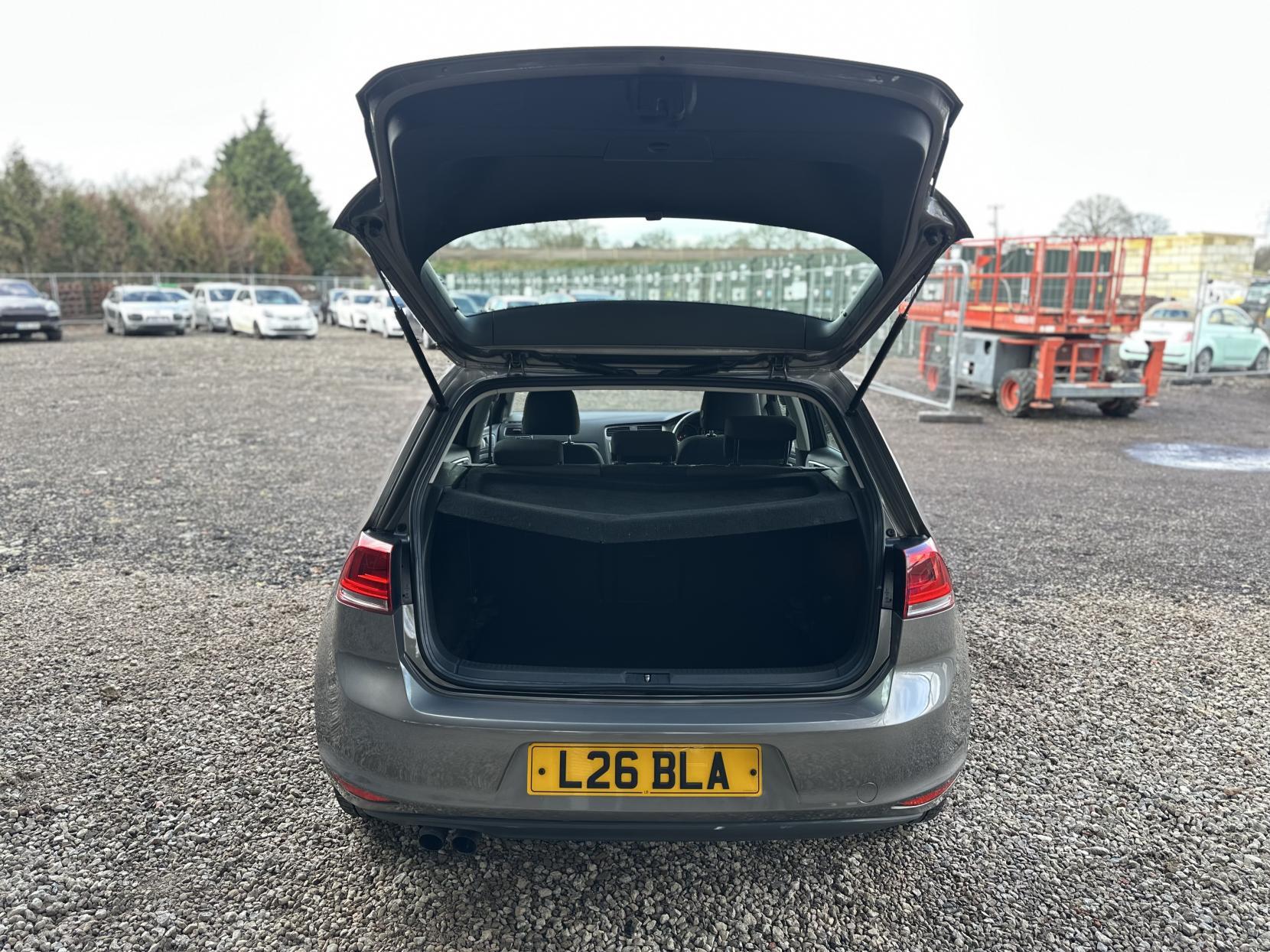 Volkswagen Golf 1.4 TSI BlueMotion Tech SE Hatchback 5dr Petrol DSG Euro 5 (s/s) (122 ps)