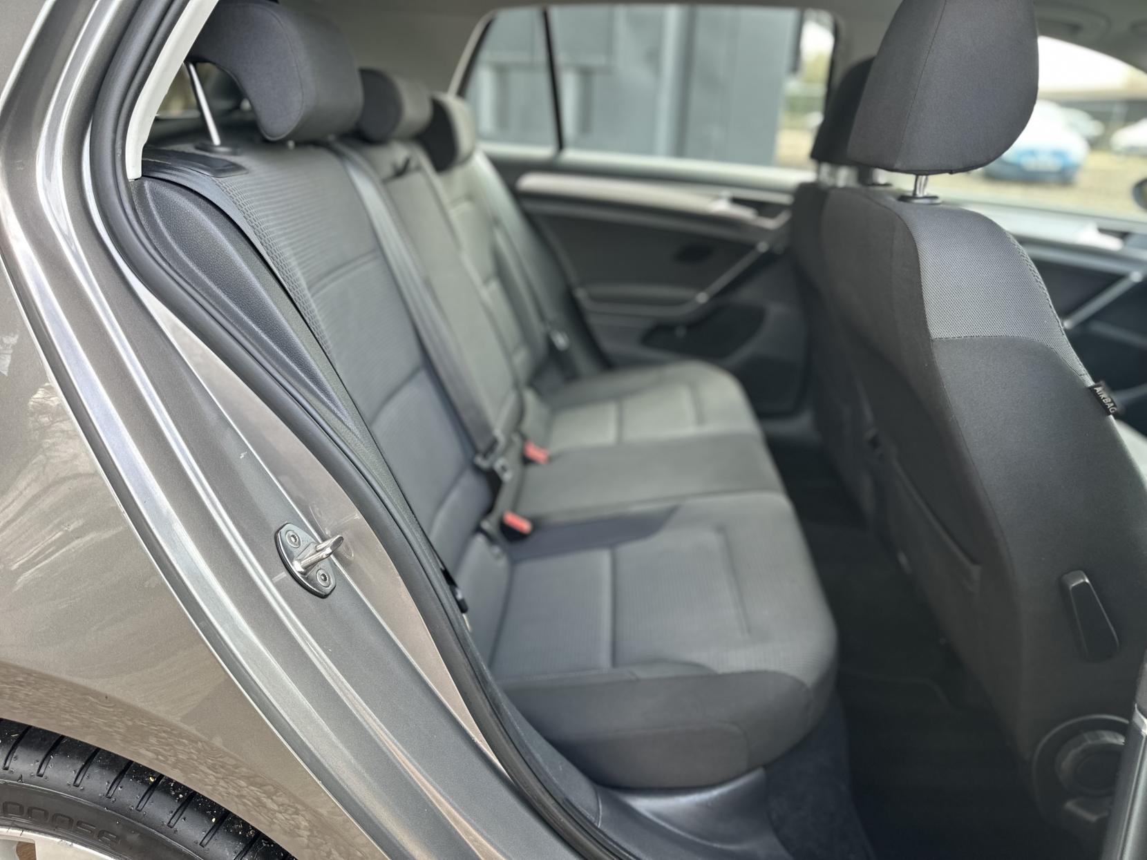 Volkswagen Golf 1.4 TSI BlueMotion Tech SE Hatchback 5dr Petrol DSG Euro 5 (s/s) (122 ps)