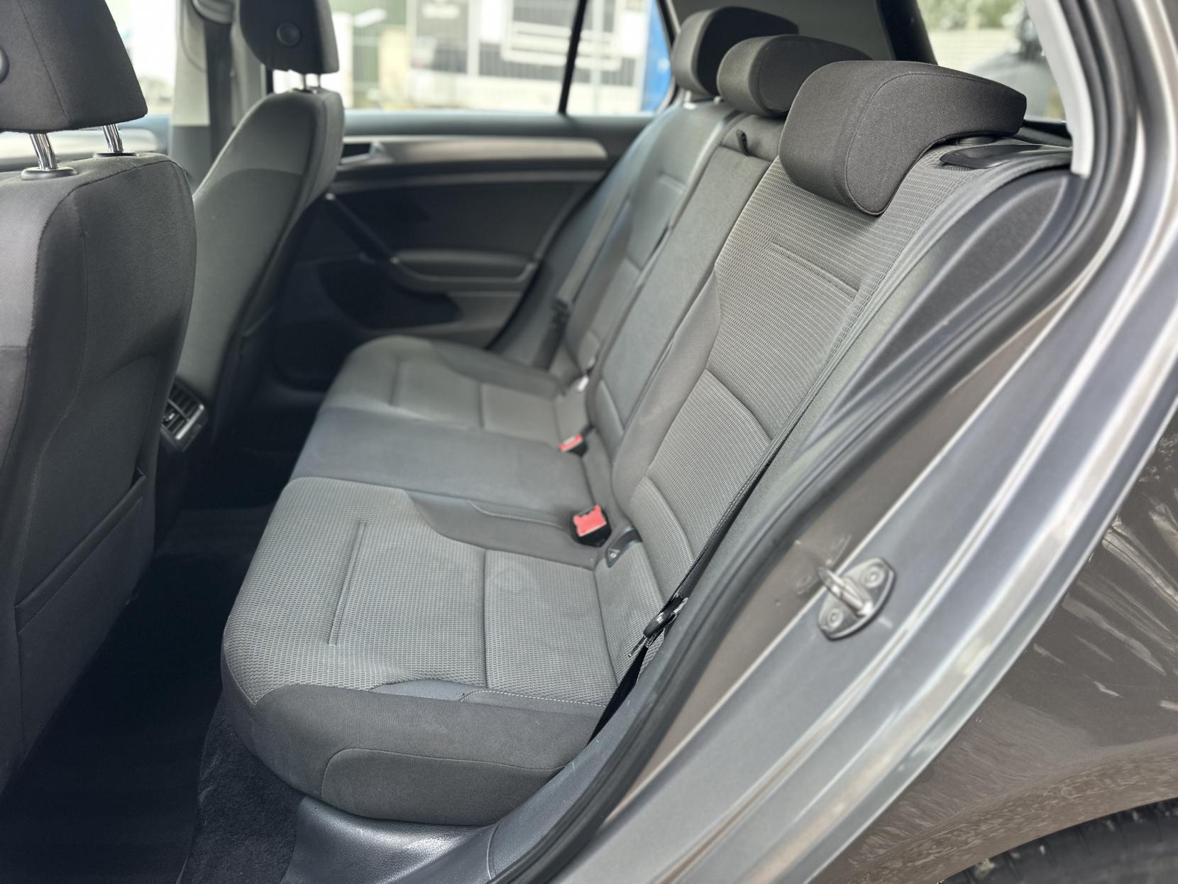 Volkswagen Golf 1.4 TSI BlueMotion Tech SE Hatchback 5dr Petrol DSG Euro 5 (s/s) (122 ps)