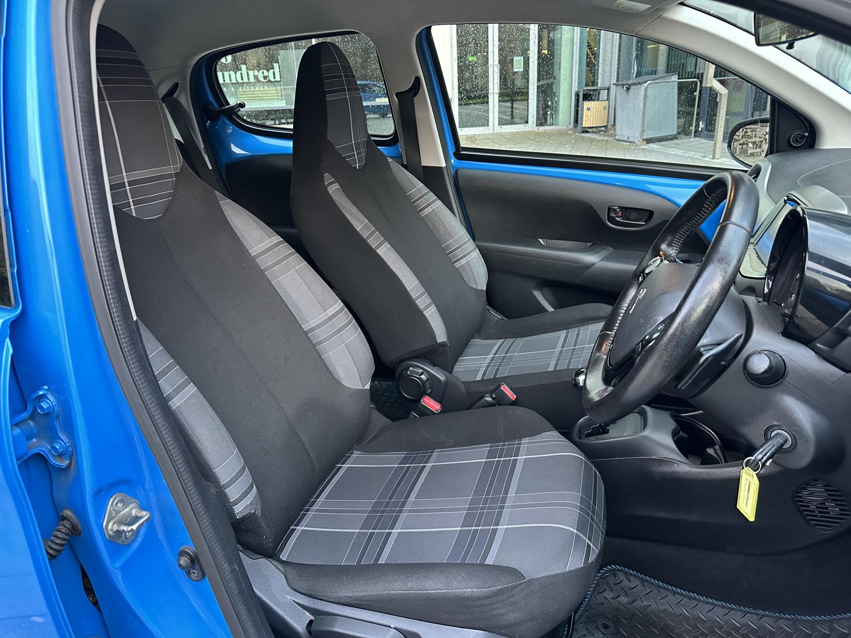 Peugeot 108 1.0 Active Hatchback 5dr Petrol 2 Tronic Euro 6 (68 ps)