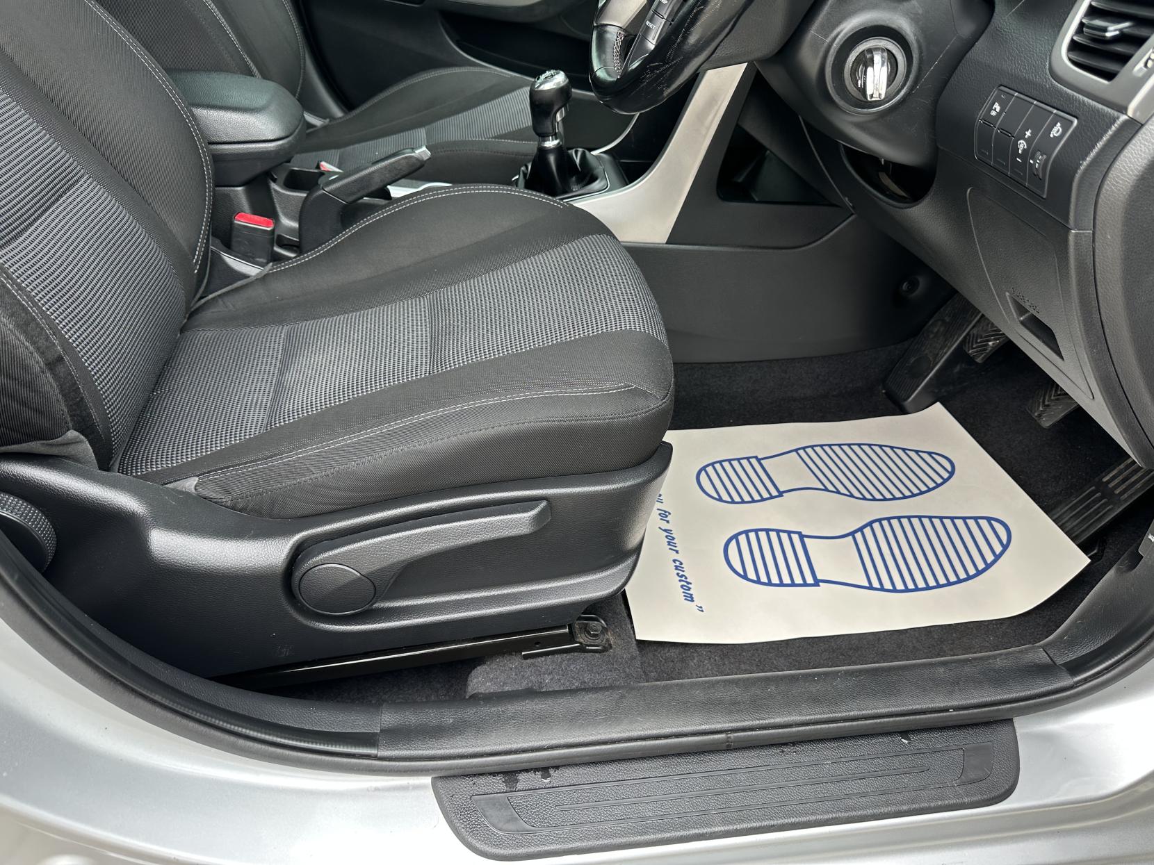 Hyundai i30 1.4 Active Hatchback 5dr Petrol Manual Euro 5 (100 ps)