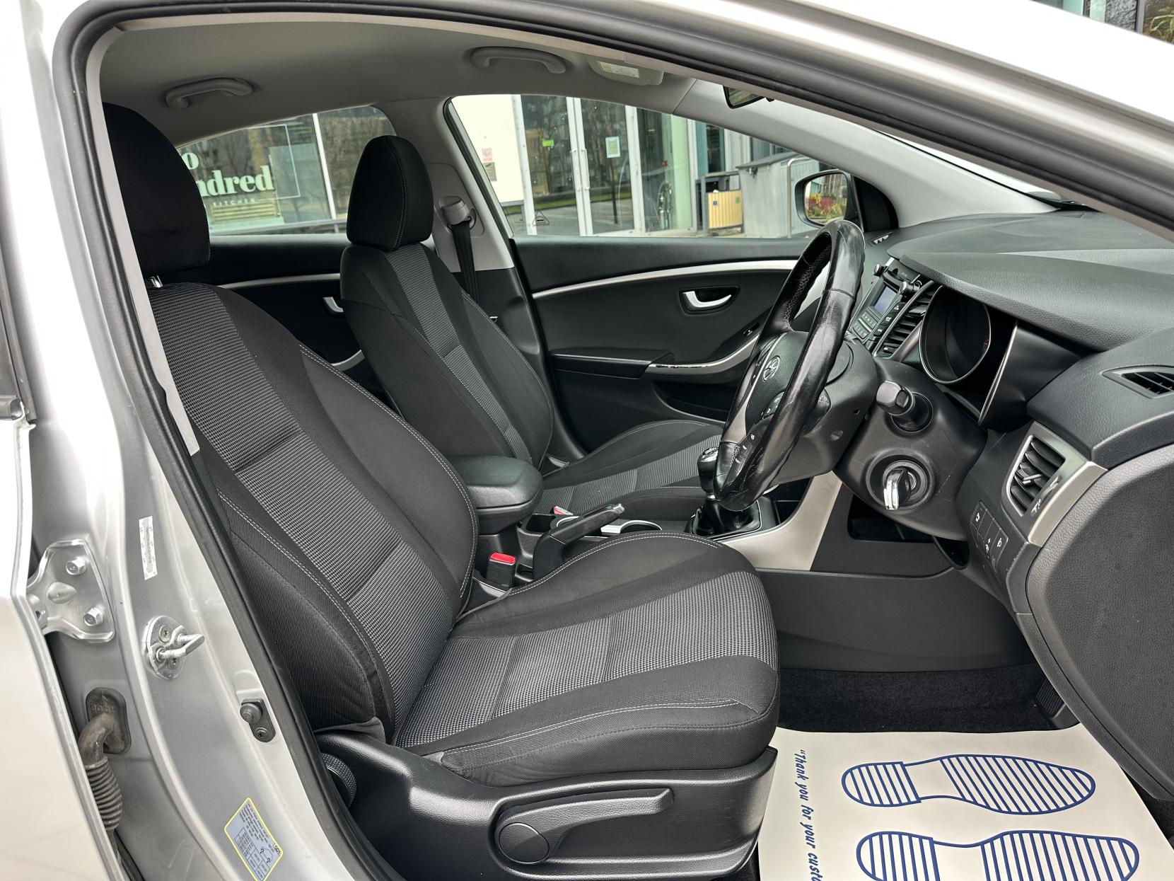 Hyundai i30 1.4 Active Hatchback 5dr Petrol Manual Euro 5 (100 ps)