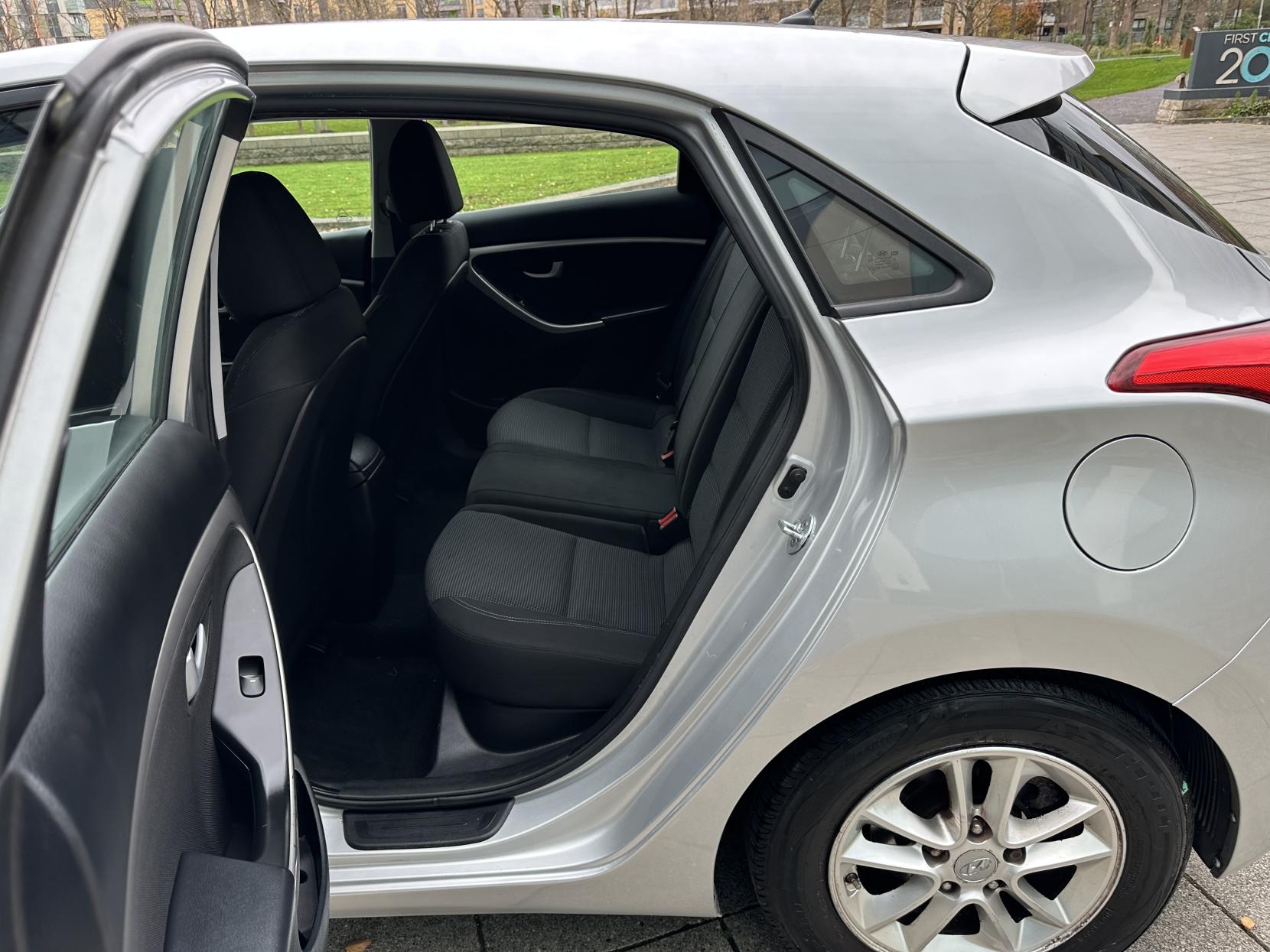 Hyundai i30 1.4 Active Hatchback 5dr Petrol Manual Euro 5 (100 ps)