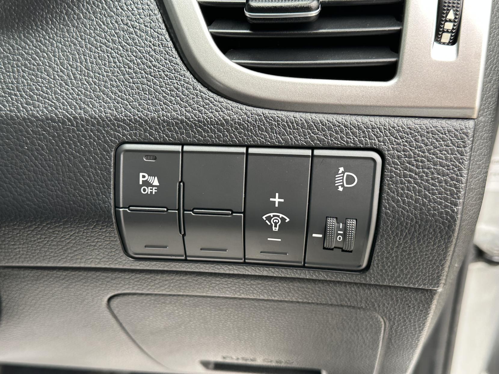 Hyundai i30 1.4 Active Hatchback 5dr Petrol Manual Euro 5 (100 ps)