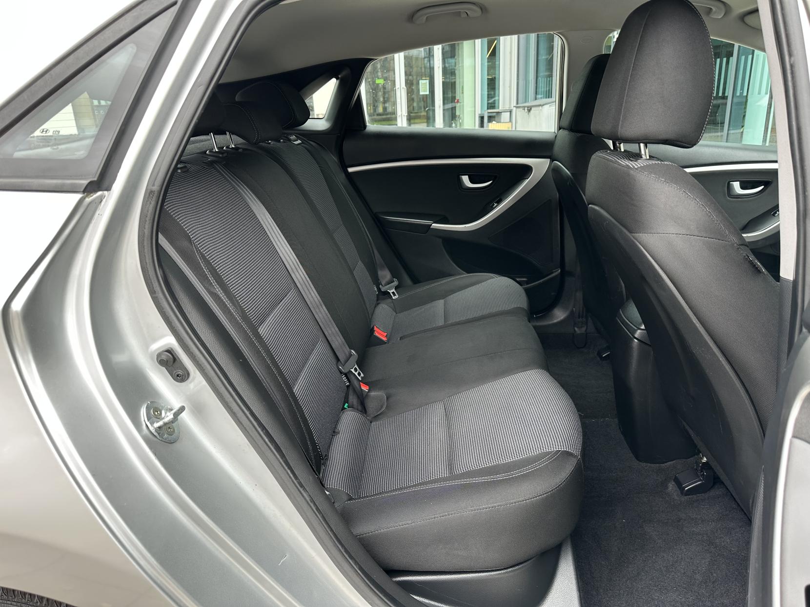 Hyundai i30 1.4 Active Hatchback 5dr Petrol Manual Euro 5 (100 ps)