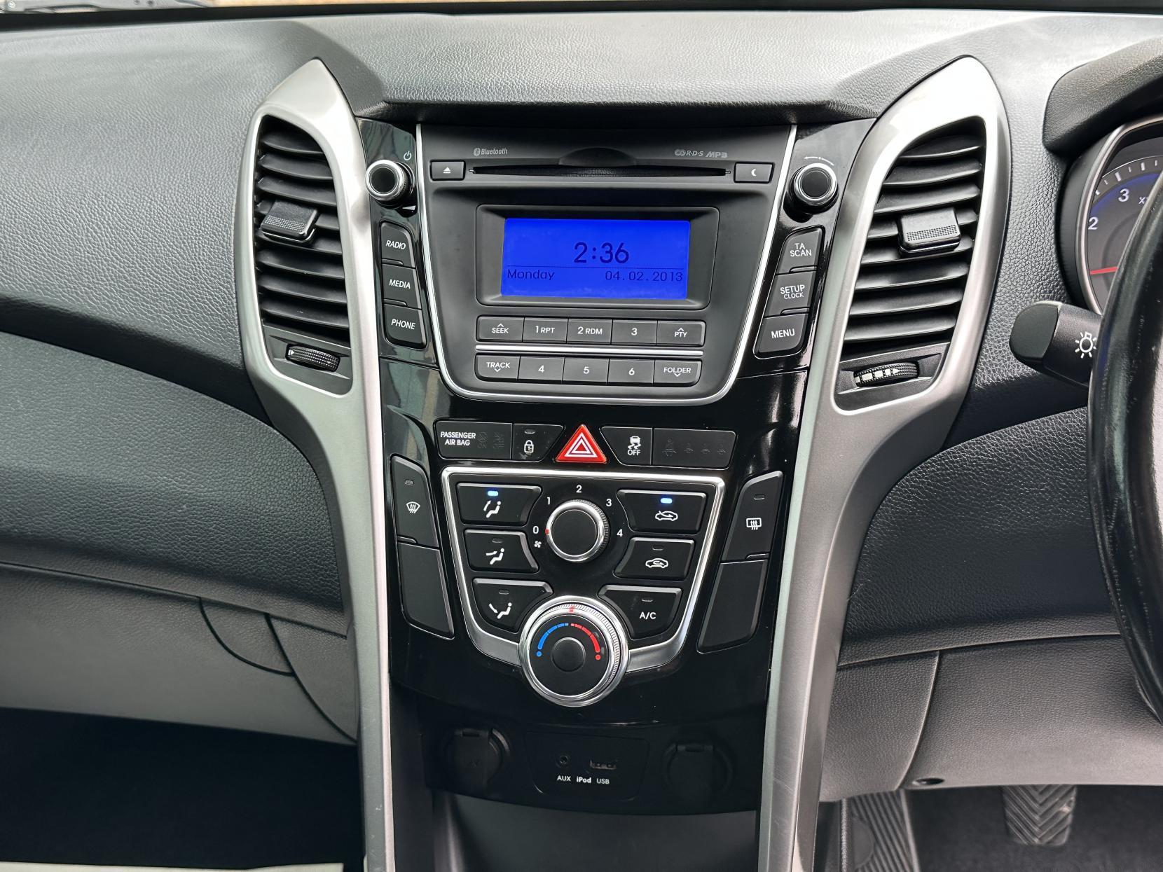 Hyundai i30 1.4 Active Hatchback 5dr Petrol Manual Euro 5 (100 ps)