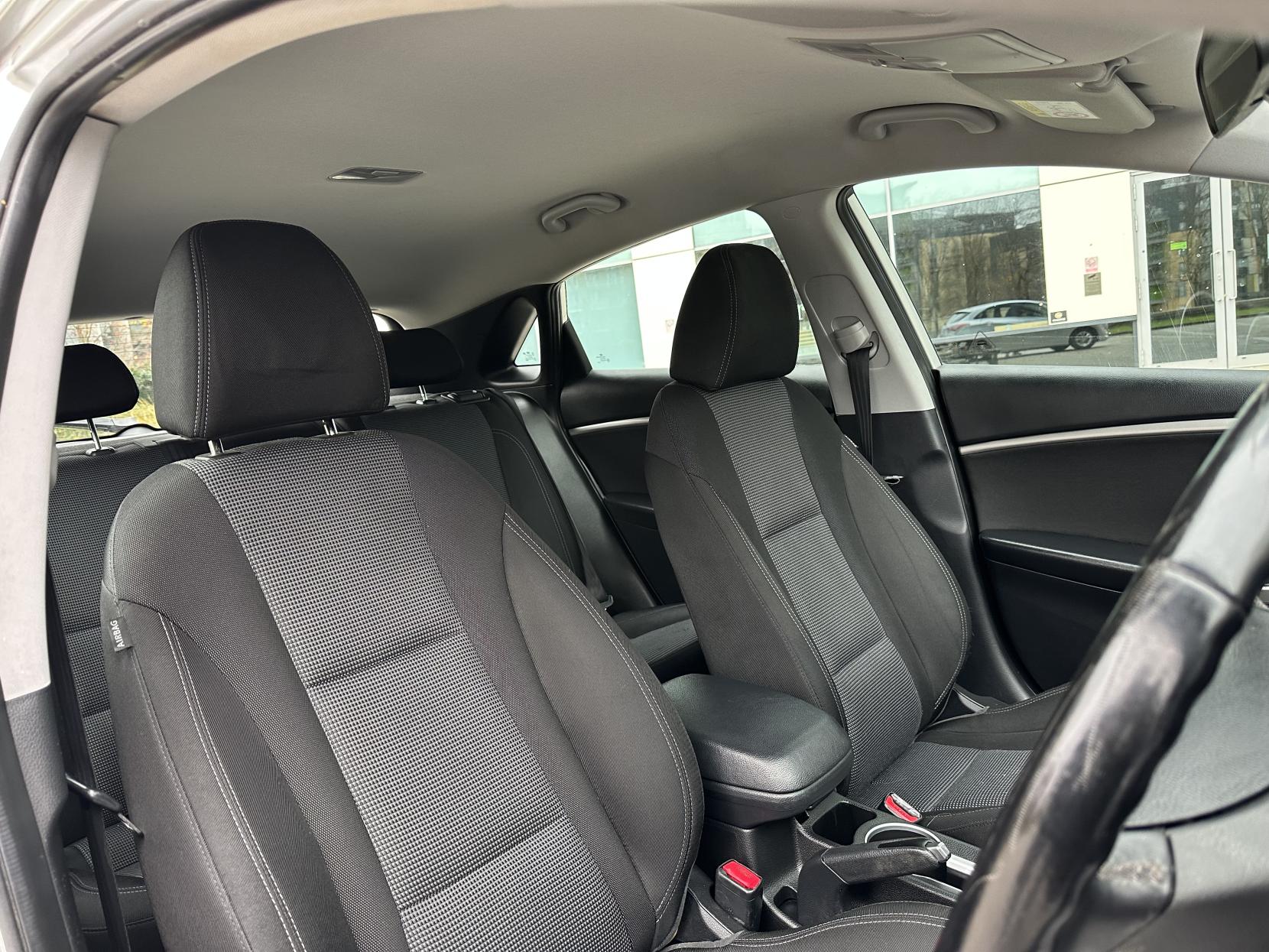 Hyundai i30 1.4 Active Hatchback 5dr Petrol Manual Euro 5 (100 ps)