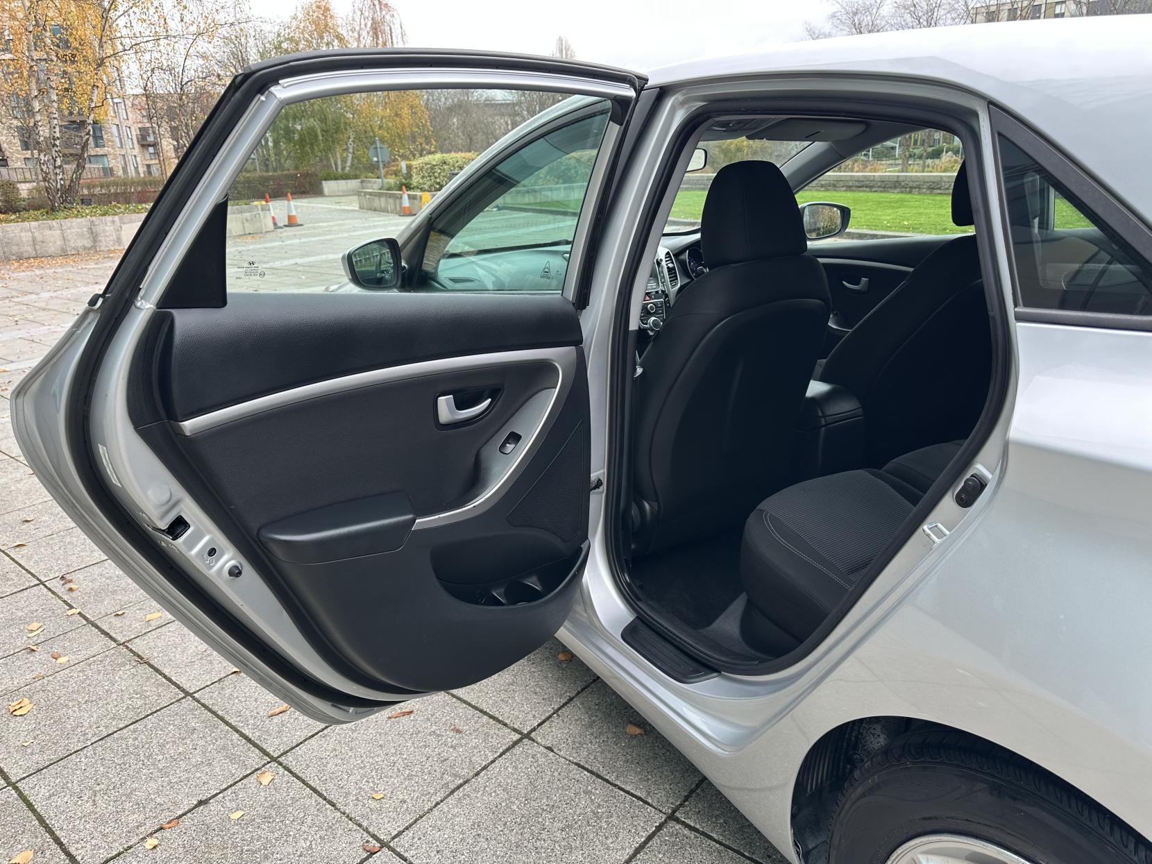 Hyundai i30 1.4 Active Hatchback 5dr Petrol Manual Euro 5 (100 ps)