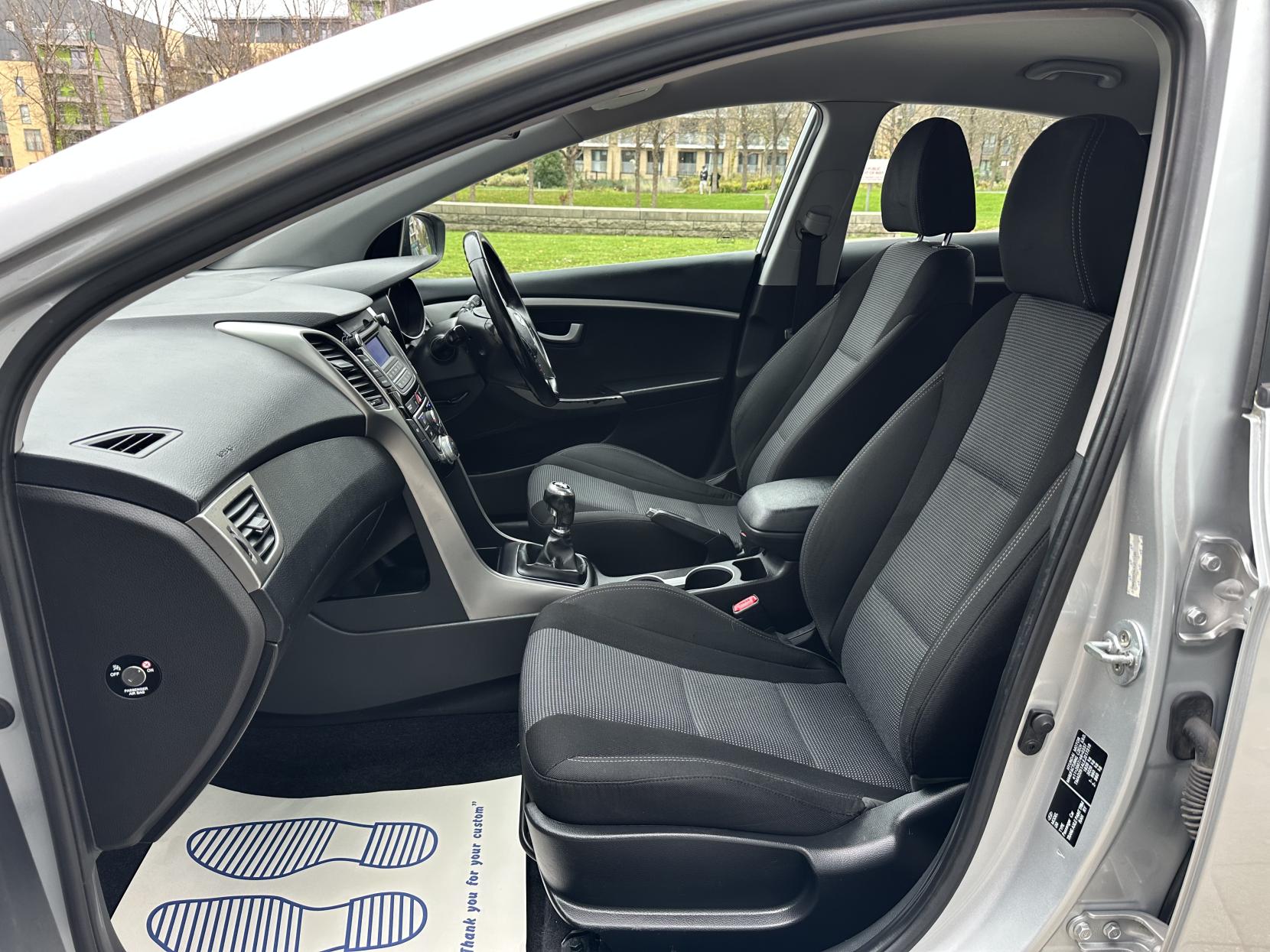 Hyundai i30 1.4 Active Hatchback 5dr Petrol Manual Euro 5 (100 ps)