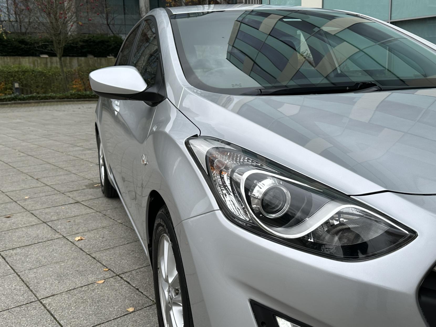 Hyundai i30 1.4 Active Hatchback 5dr Petrol Manual Euro 5 (100 ps)