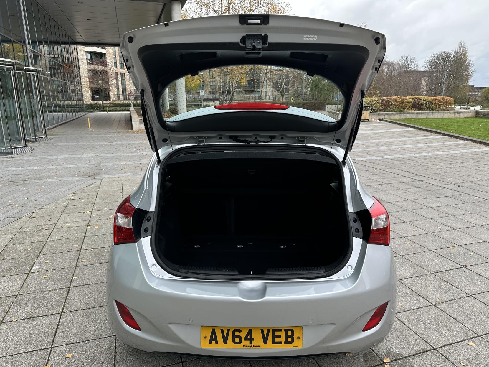 Hyundai i30 1.4 Active Hatchback 5dr Petrol Manual Euro 5 (100 ps)