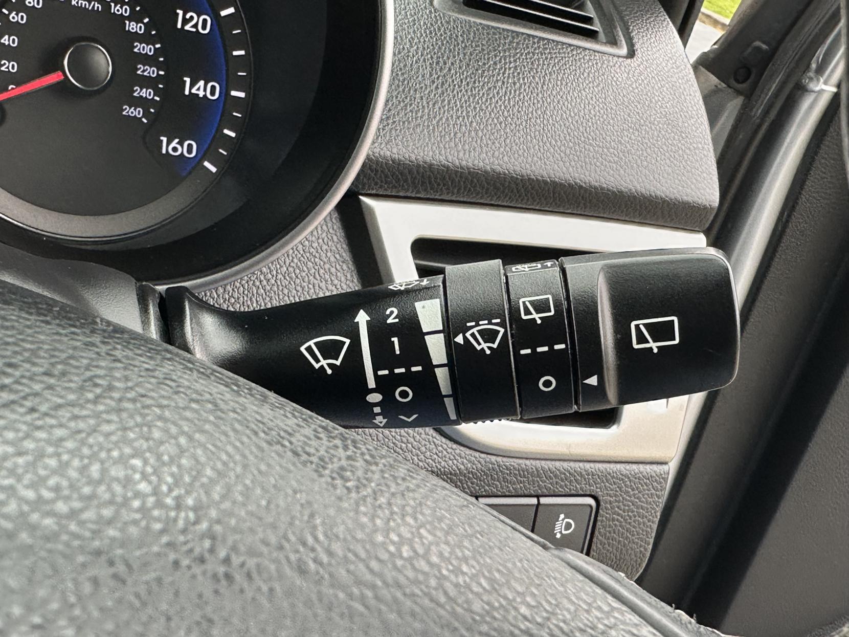 Hyundai i30 1.4 Active Hatchback 5dr Petrol Manual Euro 5 (100 ps)