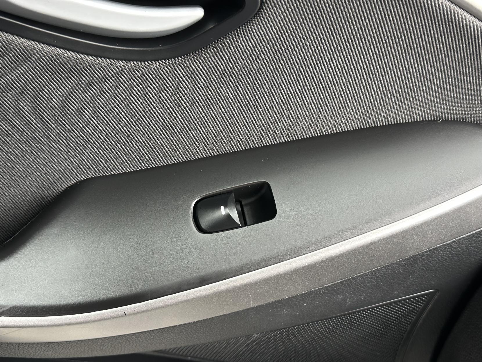 Hyundai i30 1.4 Active Hatchback 5dr Petrol Manual Euro 5 (100 ps)