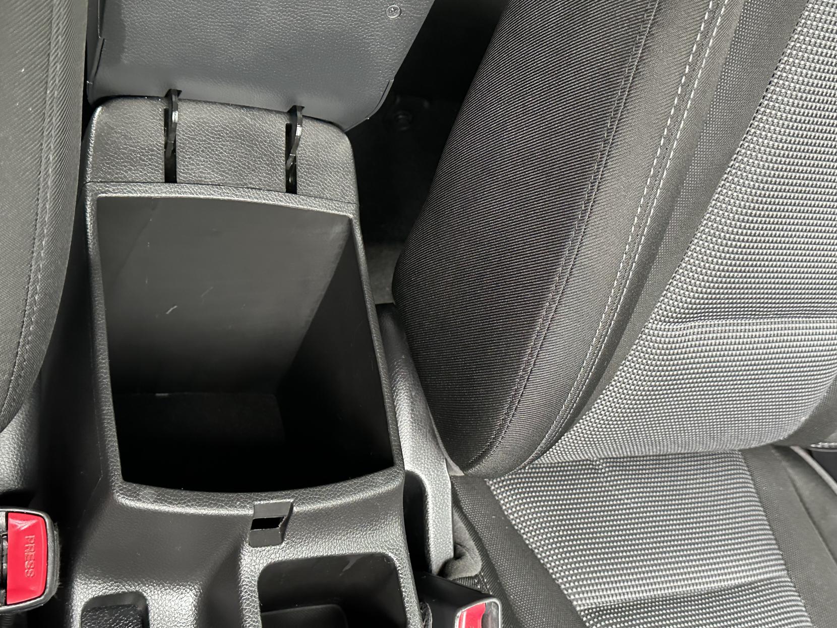 Hyundai i30 1.4 Active Hatchback 5dr Petrol Manual Euro 5 (100 ps)