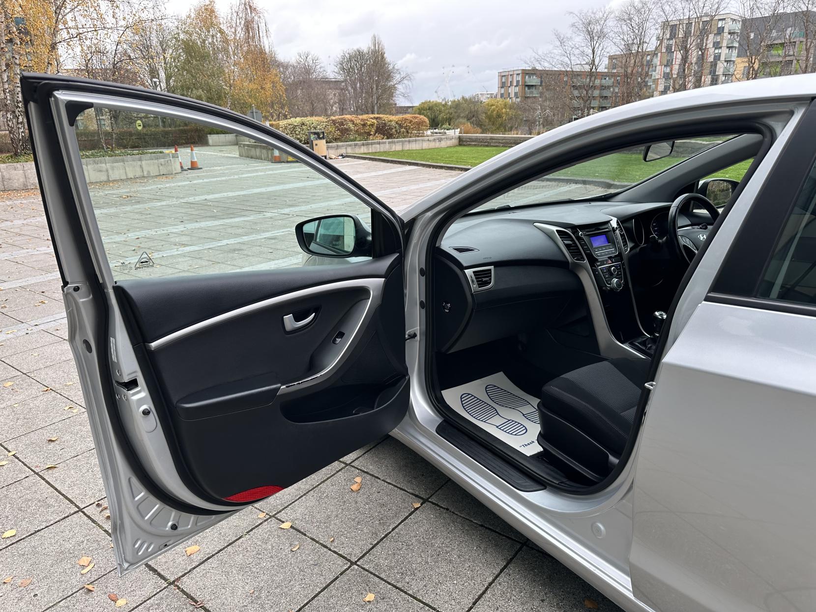 Hyundai i30 1.4 Active Hatchback 5dr Petrol Manual Euro 5 (100 ps)