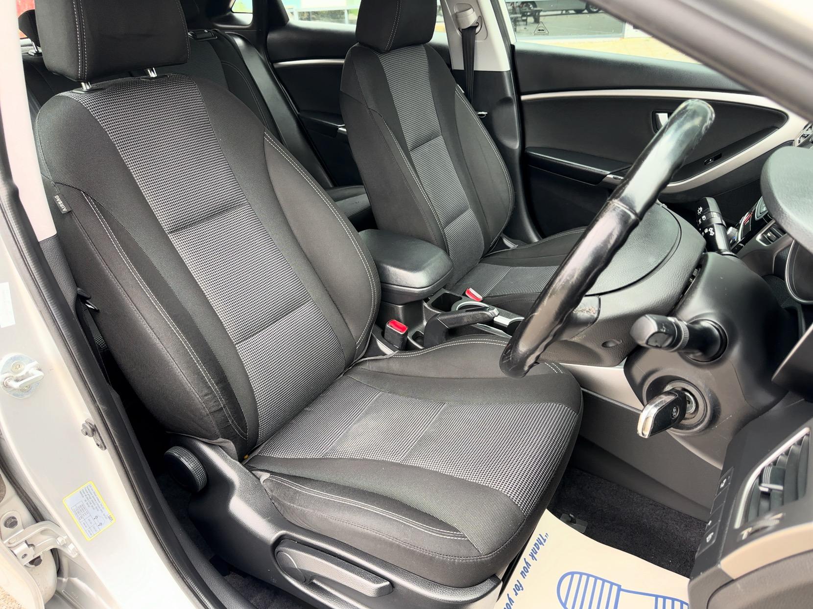 Hyundai i30 1.4 Active Hatchback 5dr Petrol Manual Euro 5 (100 ps)