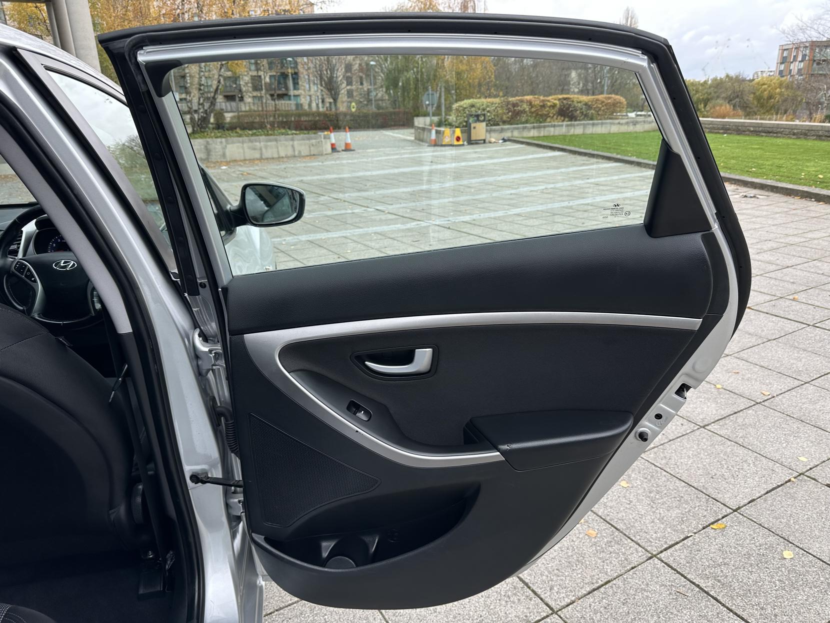 Hyundai i30 1.4 Active Hatchback 5dr Petrol Manual Euro 5 (100 ps)