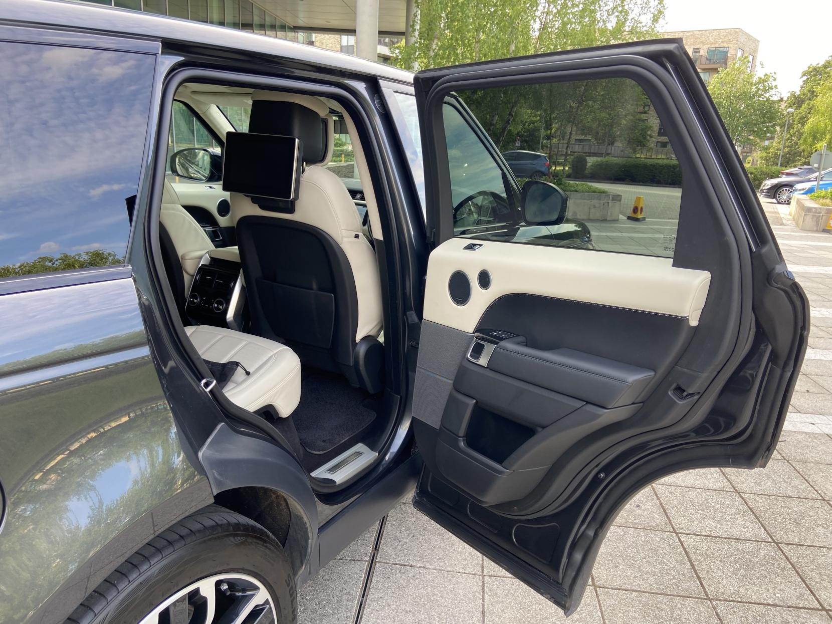 Land Rover Range Rover Sport 2.0 P400e 13.1kWh GPF Autobiography Dynamic SUV 5dr Petrol Plug-in Hybrid Auto 4WD Euro 6 (s/s) (404 ps)