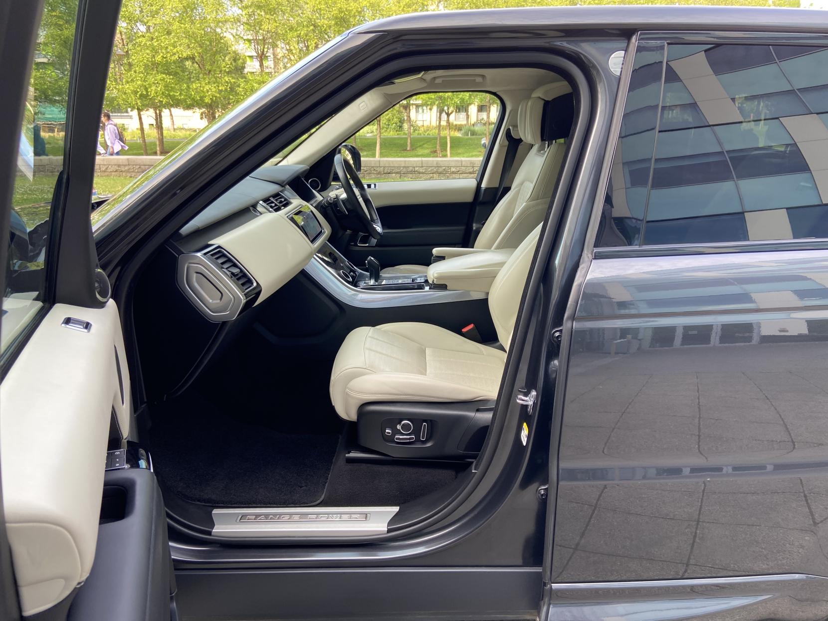 Land Rover Range Rover Sport 2.0 P400e 13.1kWh GPF Autobiography Dynamic SUV 5dr Petrol Plug-in Hybrid Auto 4WD Euro 6 (s/s) (404 ps)