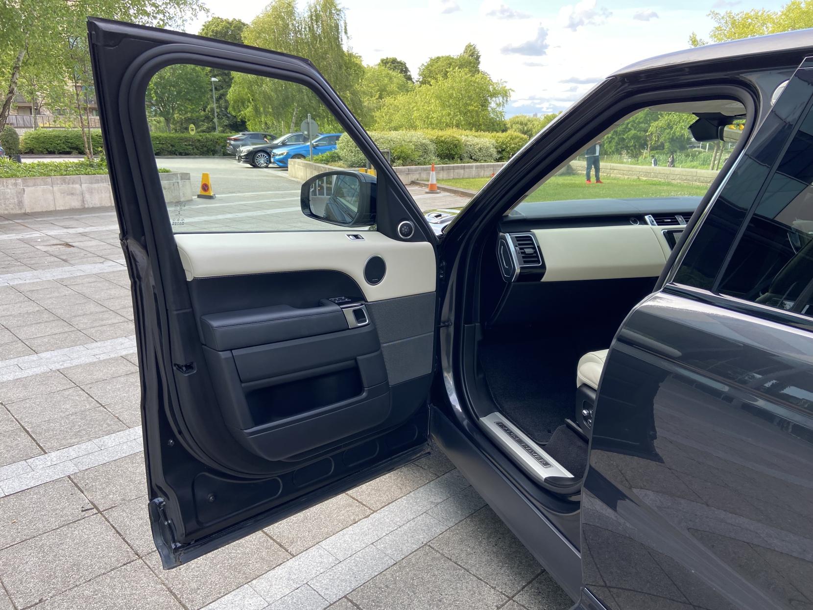 Land Rover Range Rover Sport 2.0 P400e 13.1kWh GPF Autobiography Dynamic SUV 5dr Petrol Plug-in Hybrid Auto 4WD Euro 6 (s/s) (404 ps)