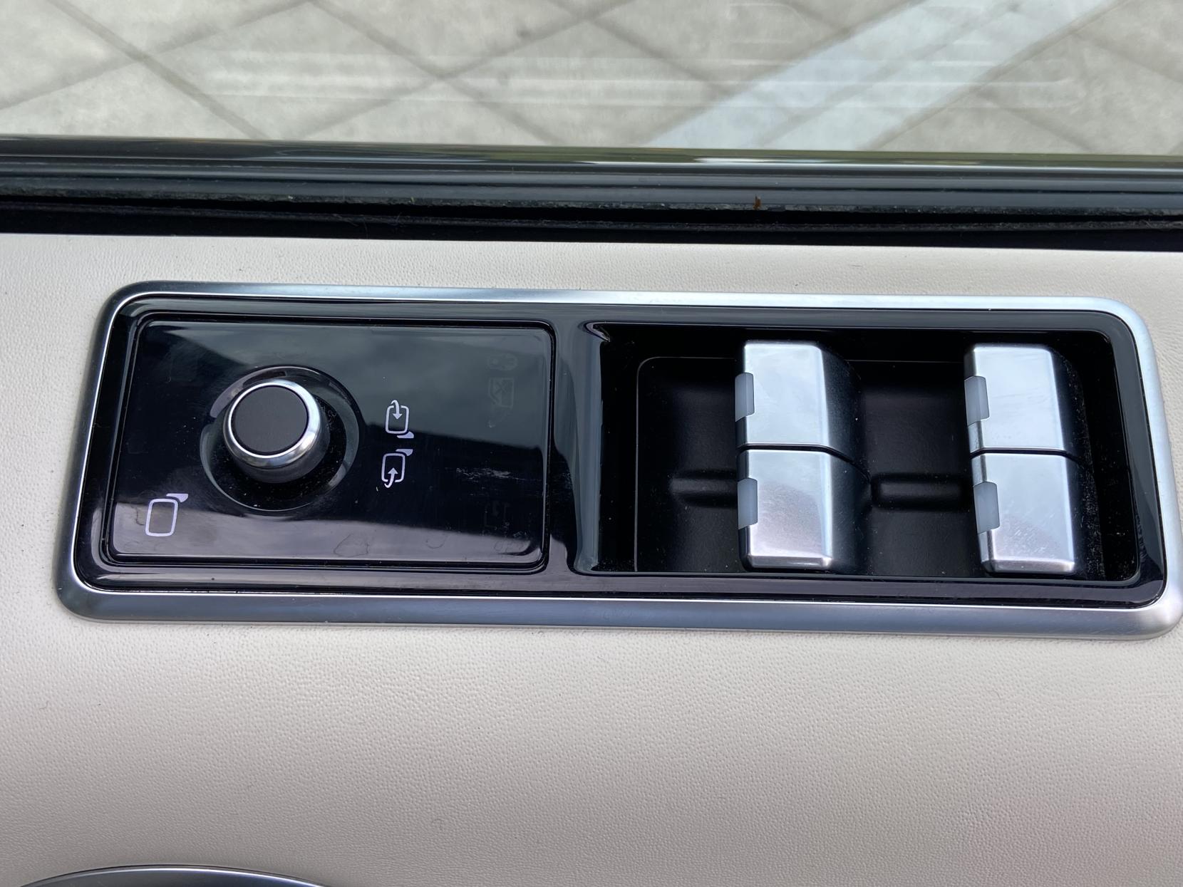Land Rover Range Rover Sport 2.0 P400e 13.1kWh GPF Autobiography Dynamic SUV 5dr Petrol Plug-in Hybrid Auto 4WD Euro 6 (s/s) (404 ps)
