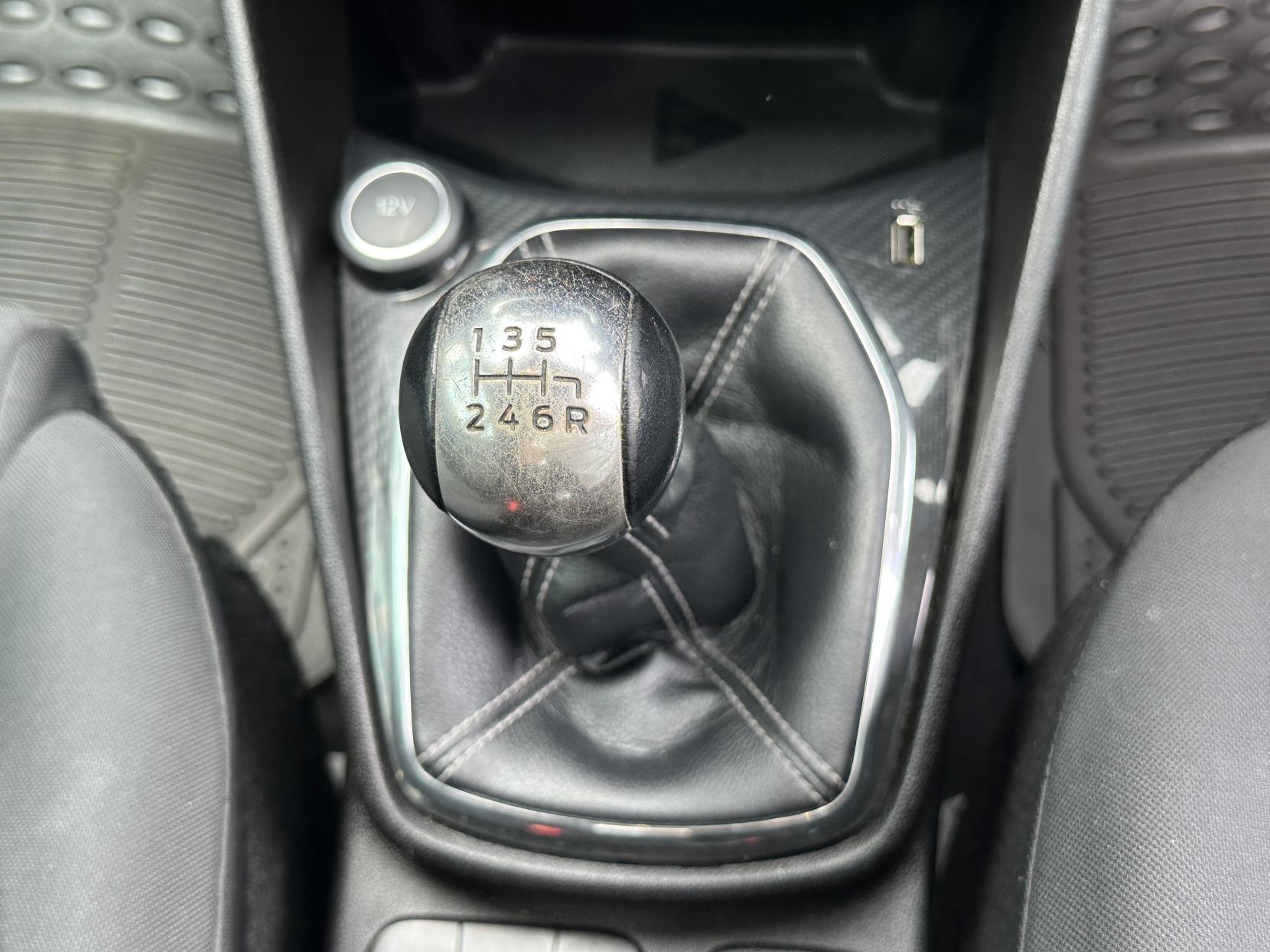 Ford Fiesta 1.0T EcoBoost ST-Line Hatchback 5dr Petrol Manual Euro 6 (s/s) (125 ps)