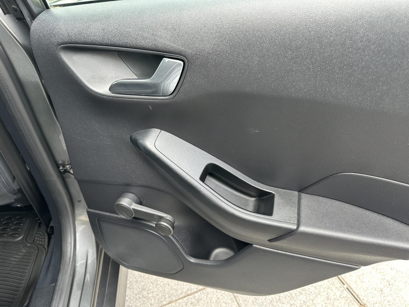 Ford Fiesta 1.0T EcoBoost ST-Line Hatchback 5dr Petrol Manual Euro 6 (s/s) (125 ps)