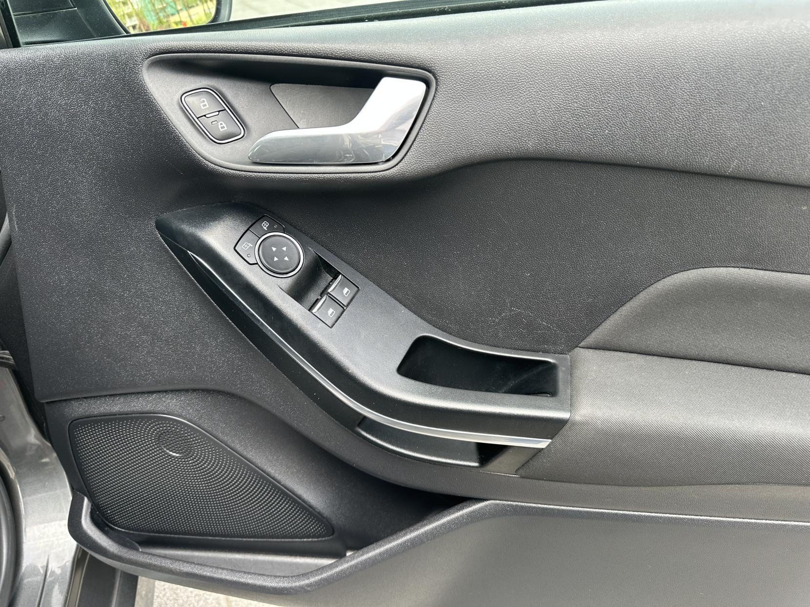 Ford Fiesta 1.0T EcoBoost ST-Line Hatchback 5dr Petrol Manual Euro 6 (s/s) (125 ps)