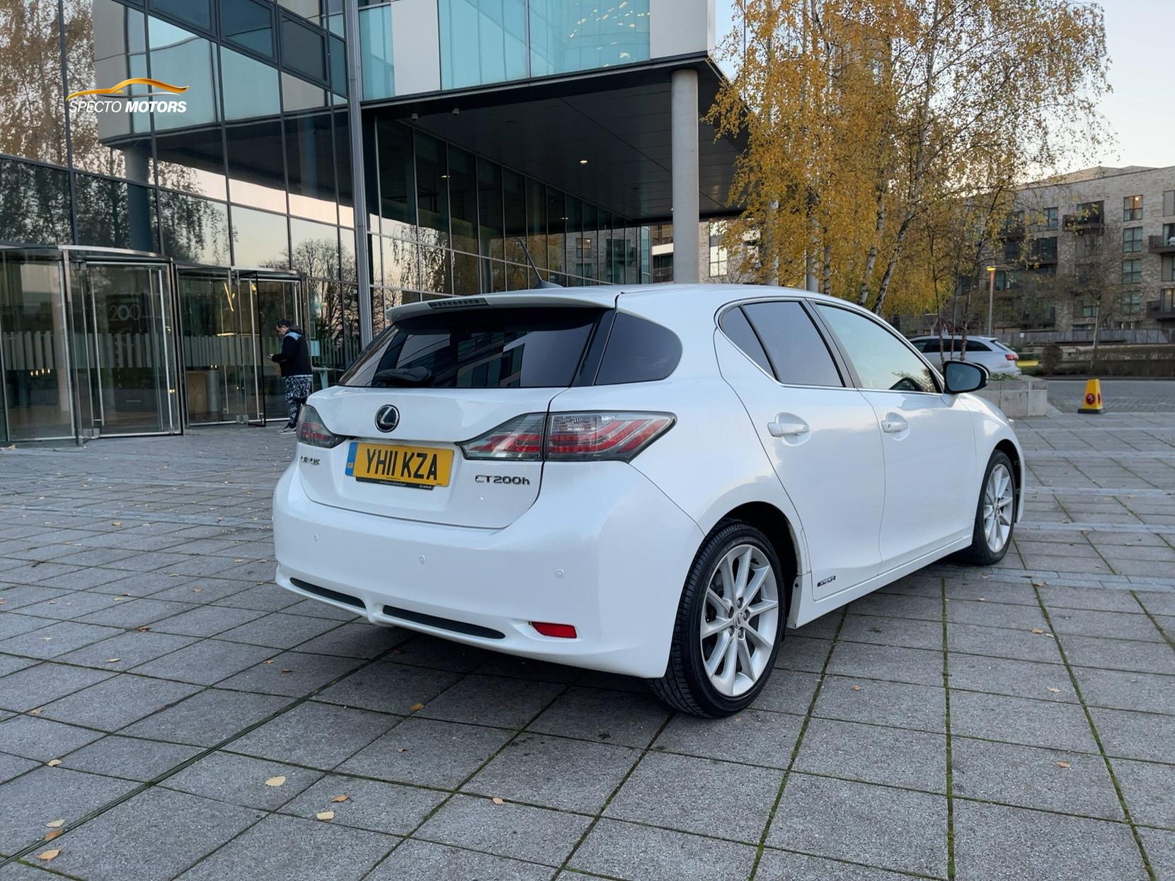 Lexus CT 1.8 200h SE-L Hatchback 5dr Petrol Hybrid CVT Euro 5 (s/s) (136 ps)