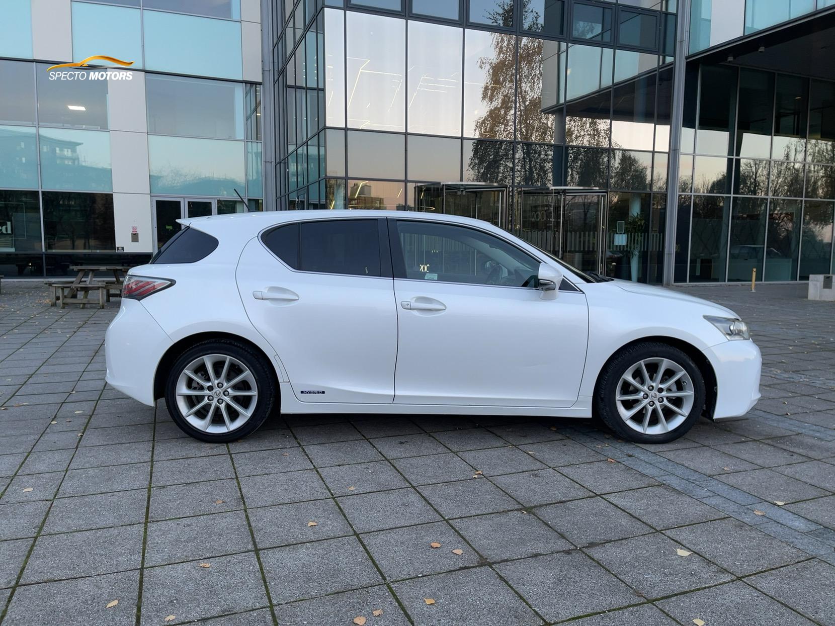 Lexus CT 1.8 200h SE-L Hatchback 5dr Petrol Hybrid CVT Euro 5 (s/s) (136 ps)