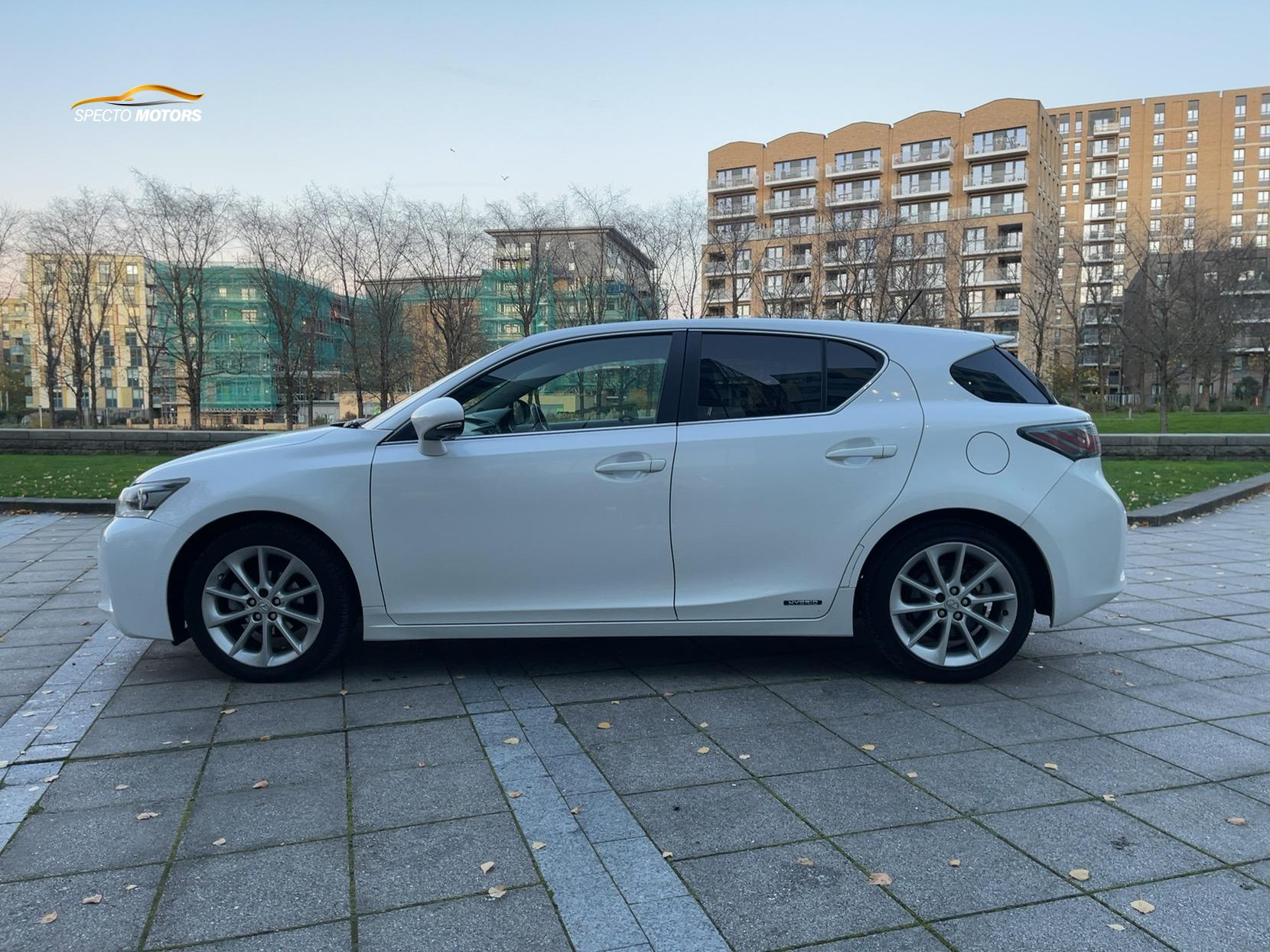 Lexus CT 1.8 200h SE-L Hatchback 5dr Petrol Hybrid CVT Euro 5 (s/s) (136 ps)