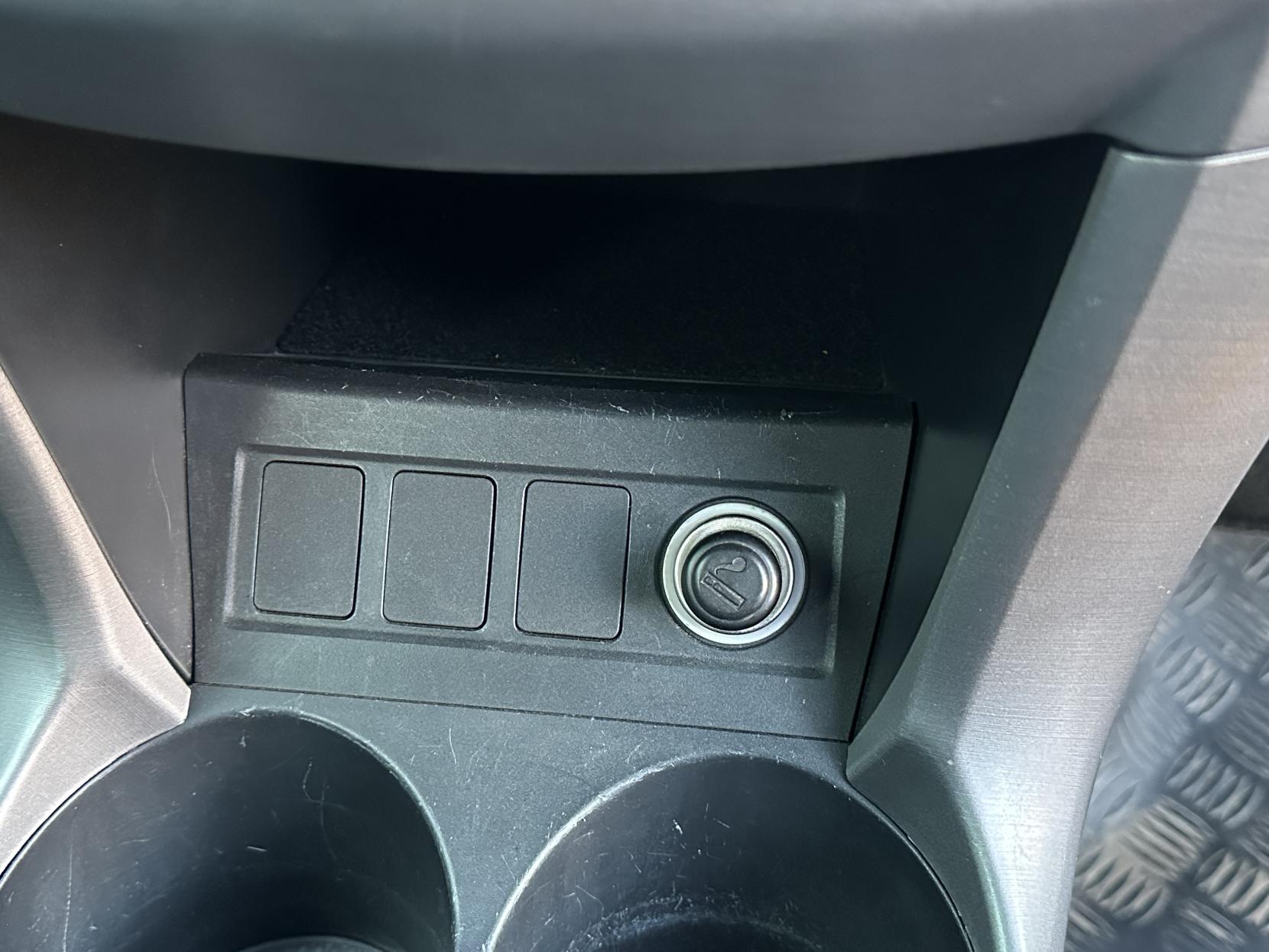 Toyota RAV4 2.0 XT3 SUV 5dr Petrol Automatic 4WD (212 g/km, 150 bhp)