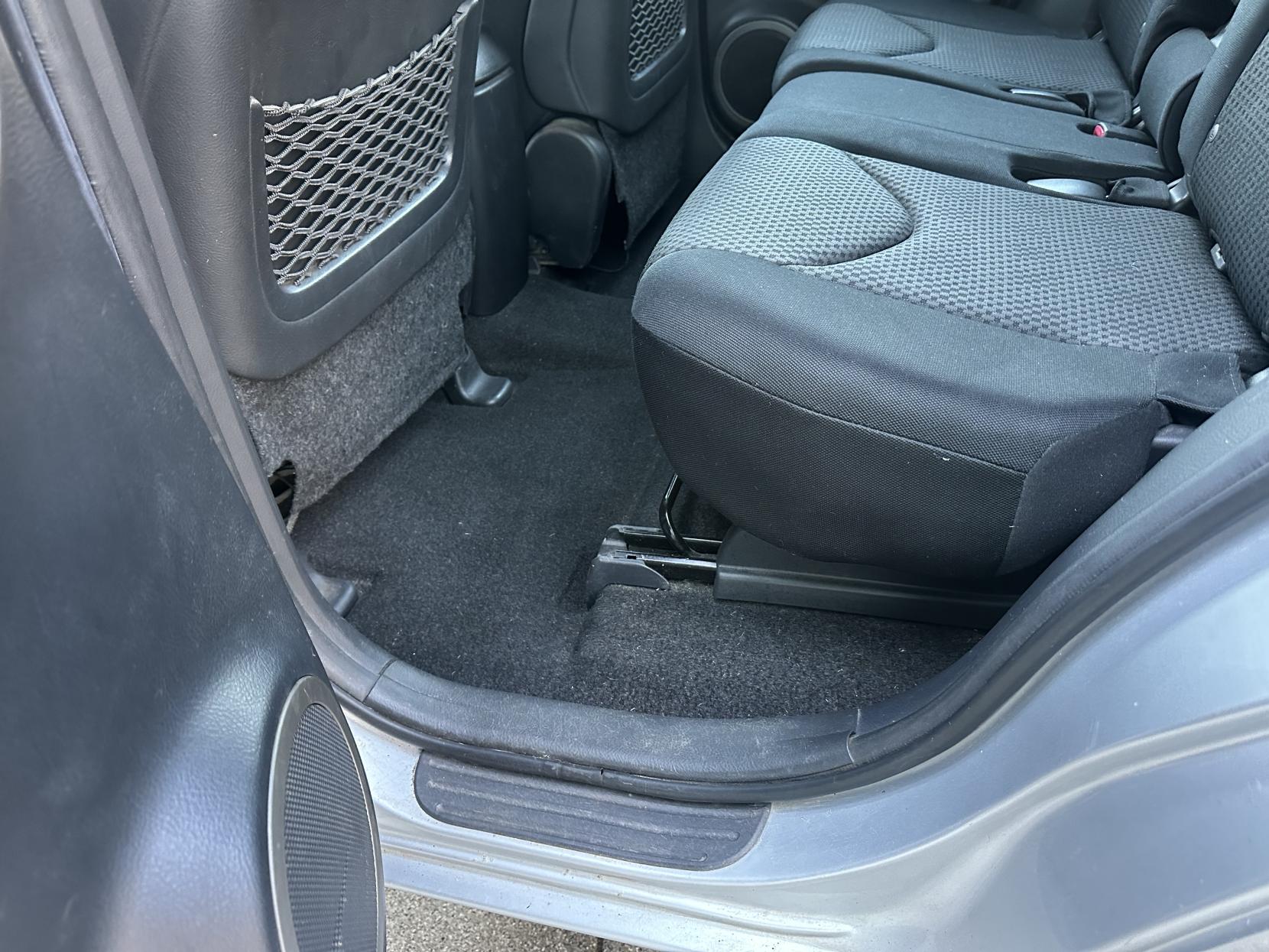 Toyota RAV4 2.0 XT3 SUV 5dr Petrol Automatic 4WD (212 g/km, 150 bhp)