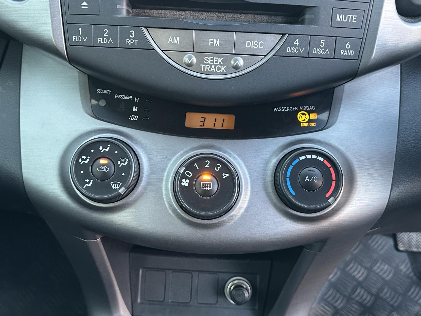 Toyota RAV4 2.0 XT3 SUV 5dr Petrol Automatic 4WD (212 g/km, 150 bhp)