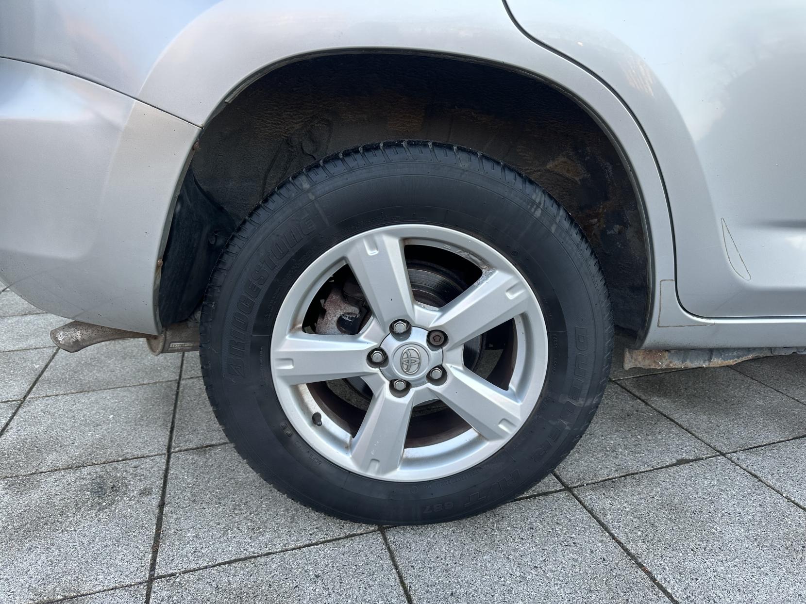 Toyota RAV4 2.0 XT3 SUV 5dr Petrol Automatic 4WD (212 g/km, 150 bhp)