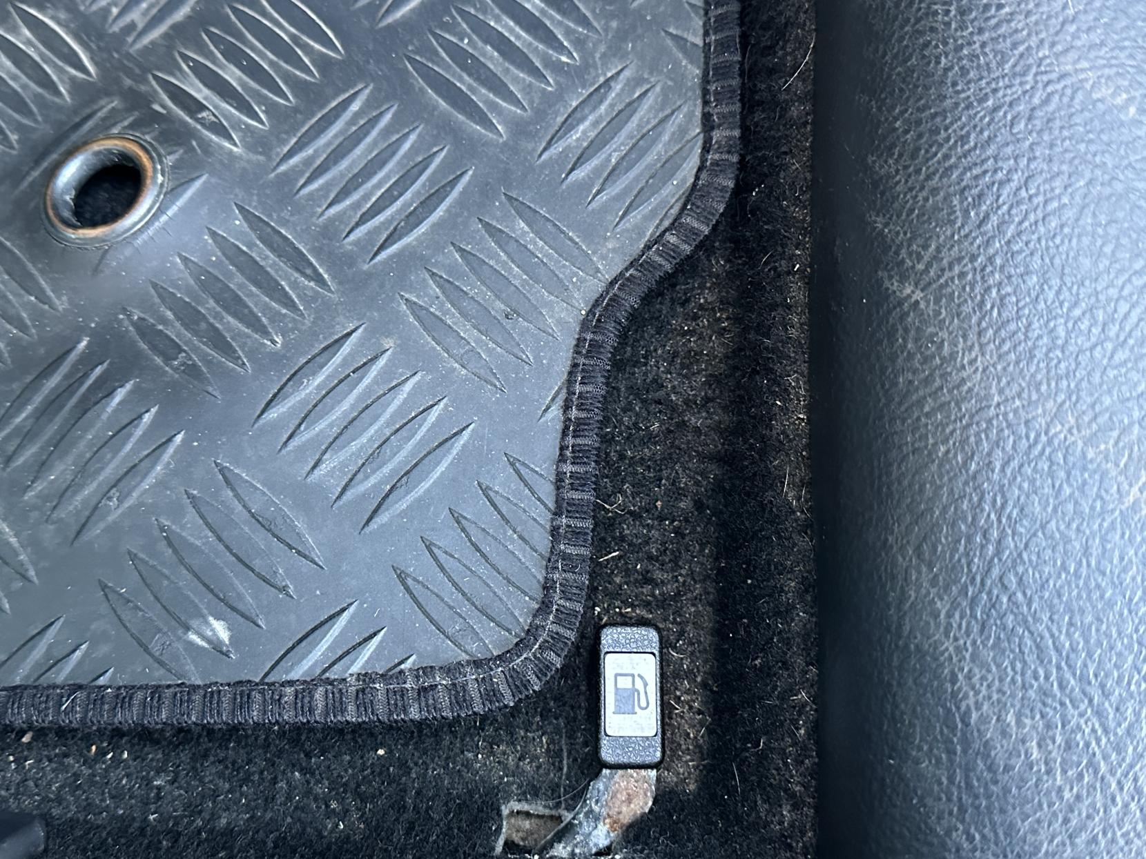 Toyota RAV4 2.0 XT3 SUV 5dr Petrol Automatic 4WD (212 g/km, 150 bhp)