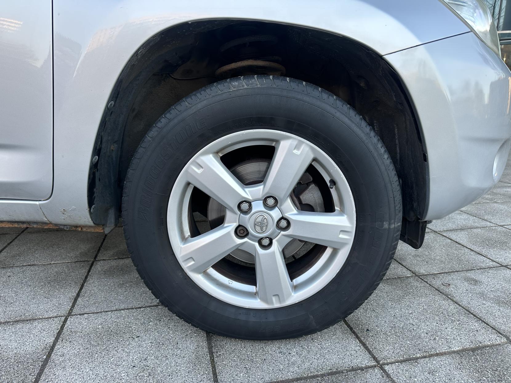 Toyota RAV4 2.0 XT3 SUV 5dr Petrol Automatic 4WD (212 g/km, 150 bhp)